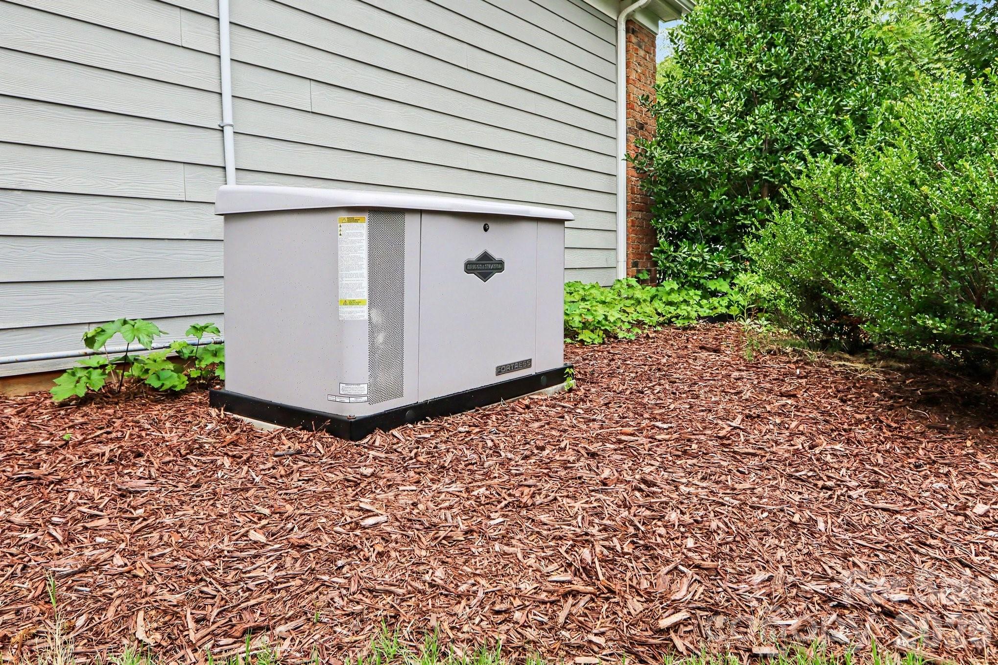 8911 Bur Lane — Huntersville