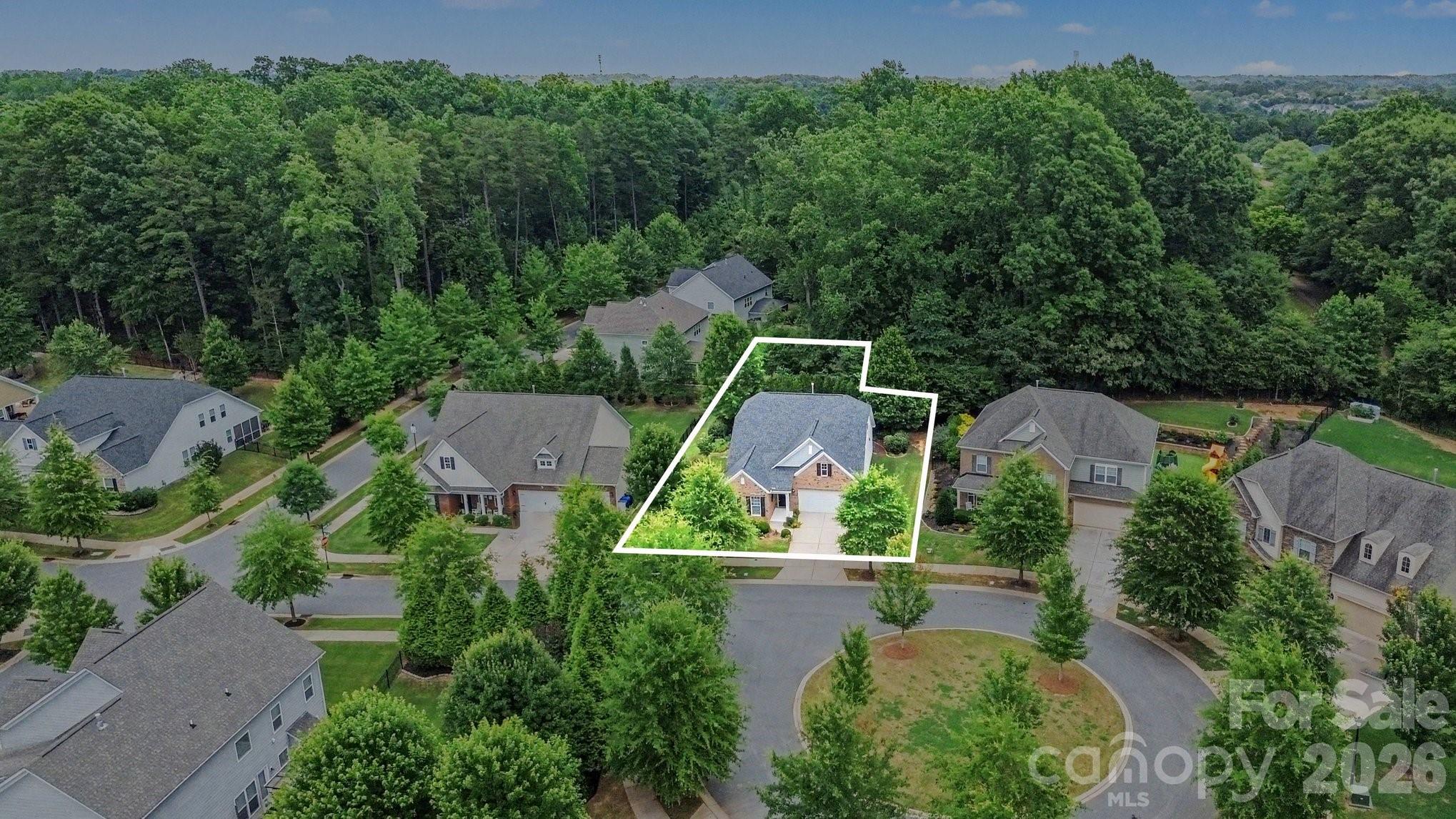8911 Bur Lane — Huntersville