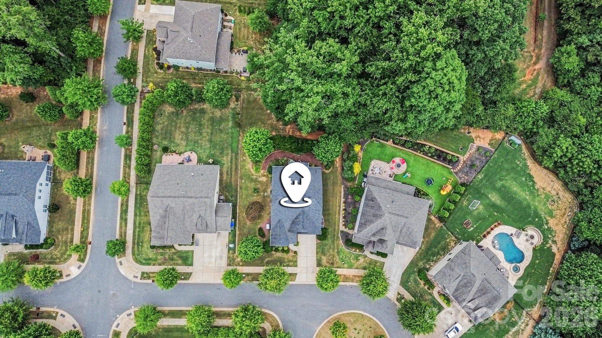 8911 Bur Lane — Huntersville