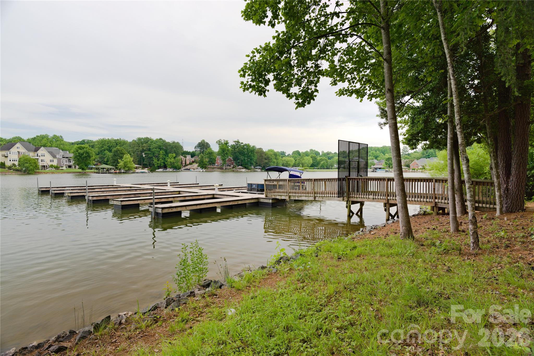 137 Flora Vista Drive — Mooresville