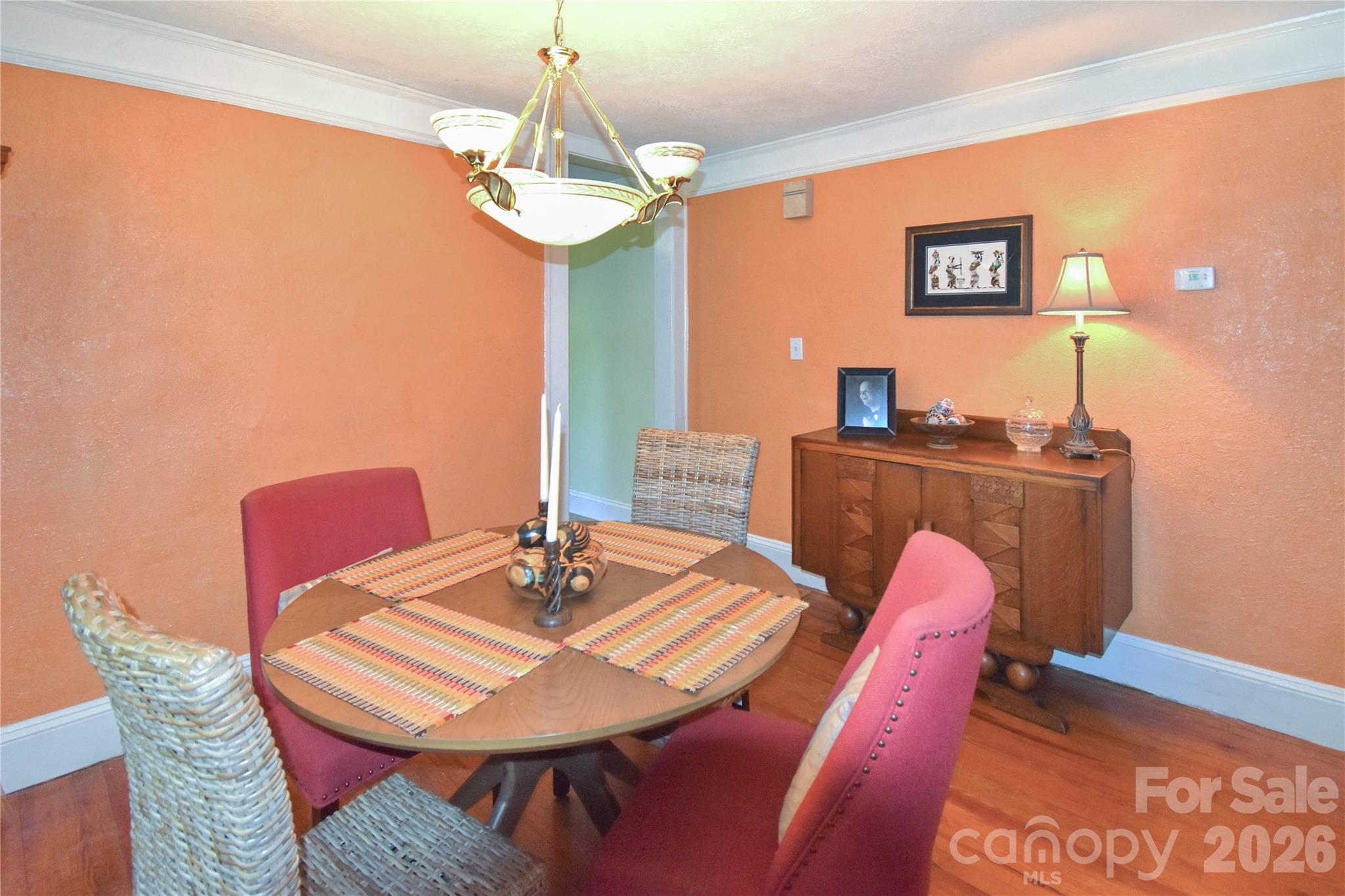 496 14th Avenue NE — Hickory