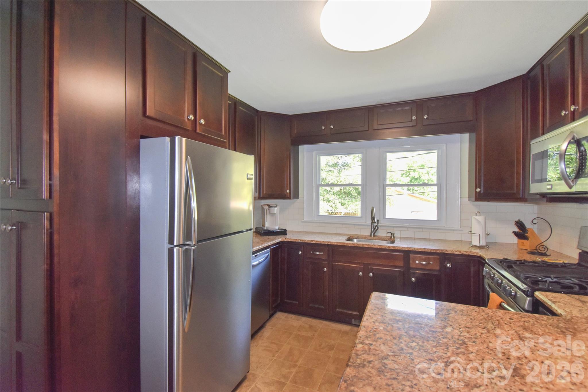 496 14th Avenue NE — Hickory