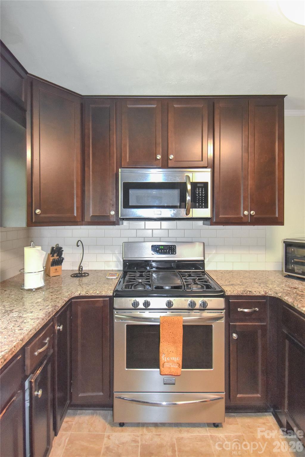 496 14th Avenue NE — Hickory