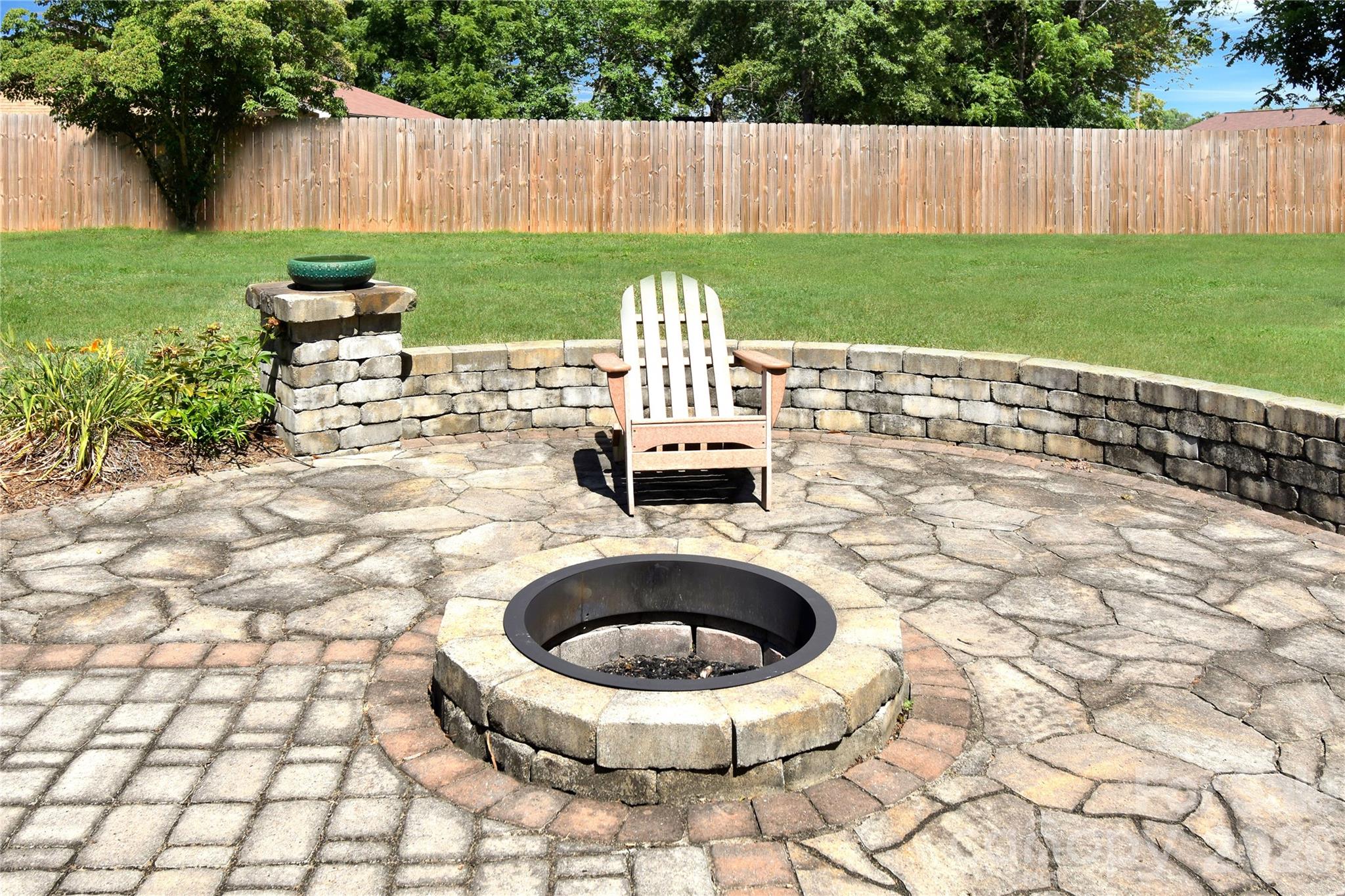 496 14th Avenue NE — Hickory