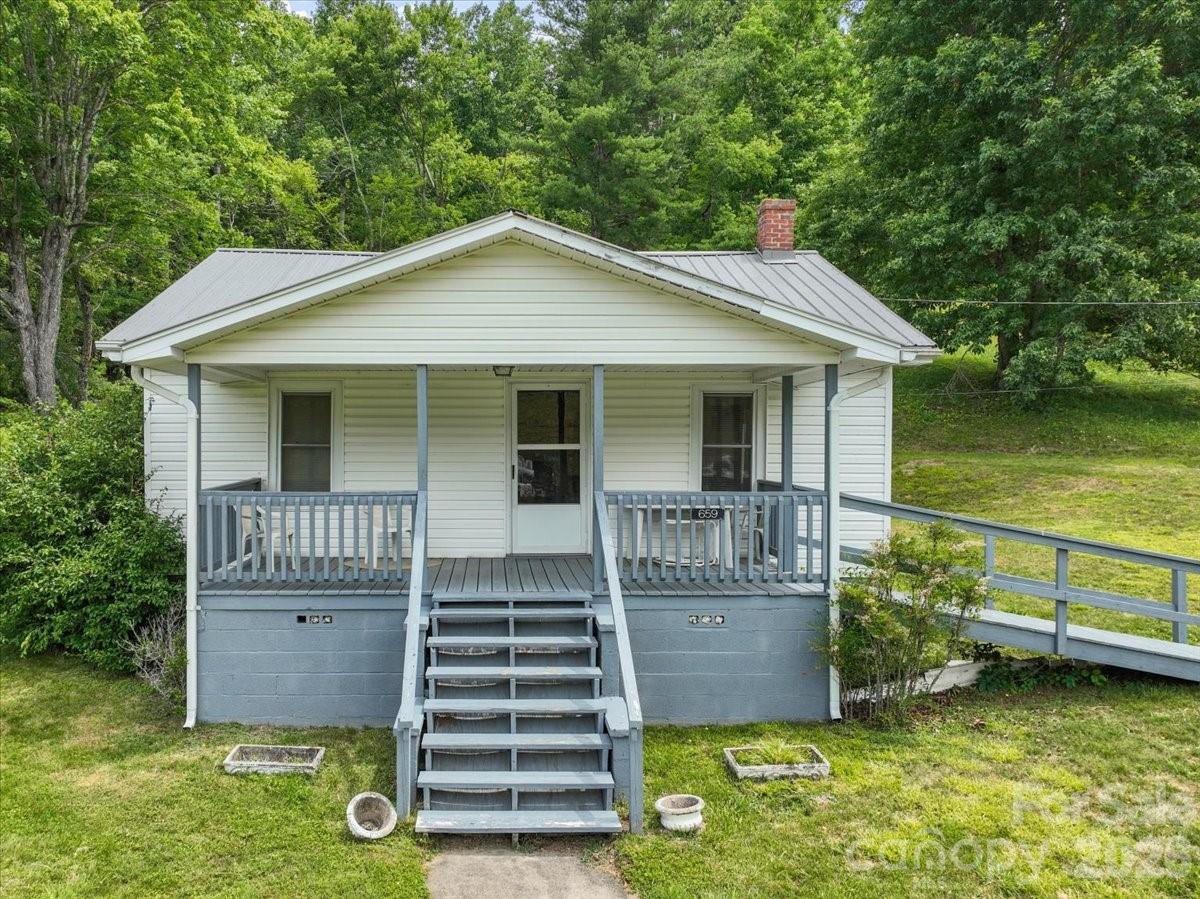 659 Newdale Church Road — Burnsville