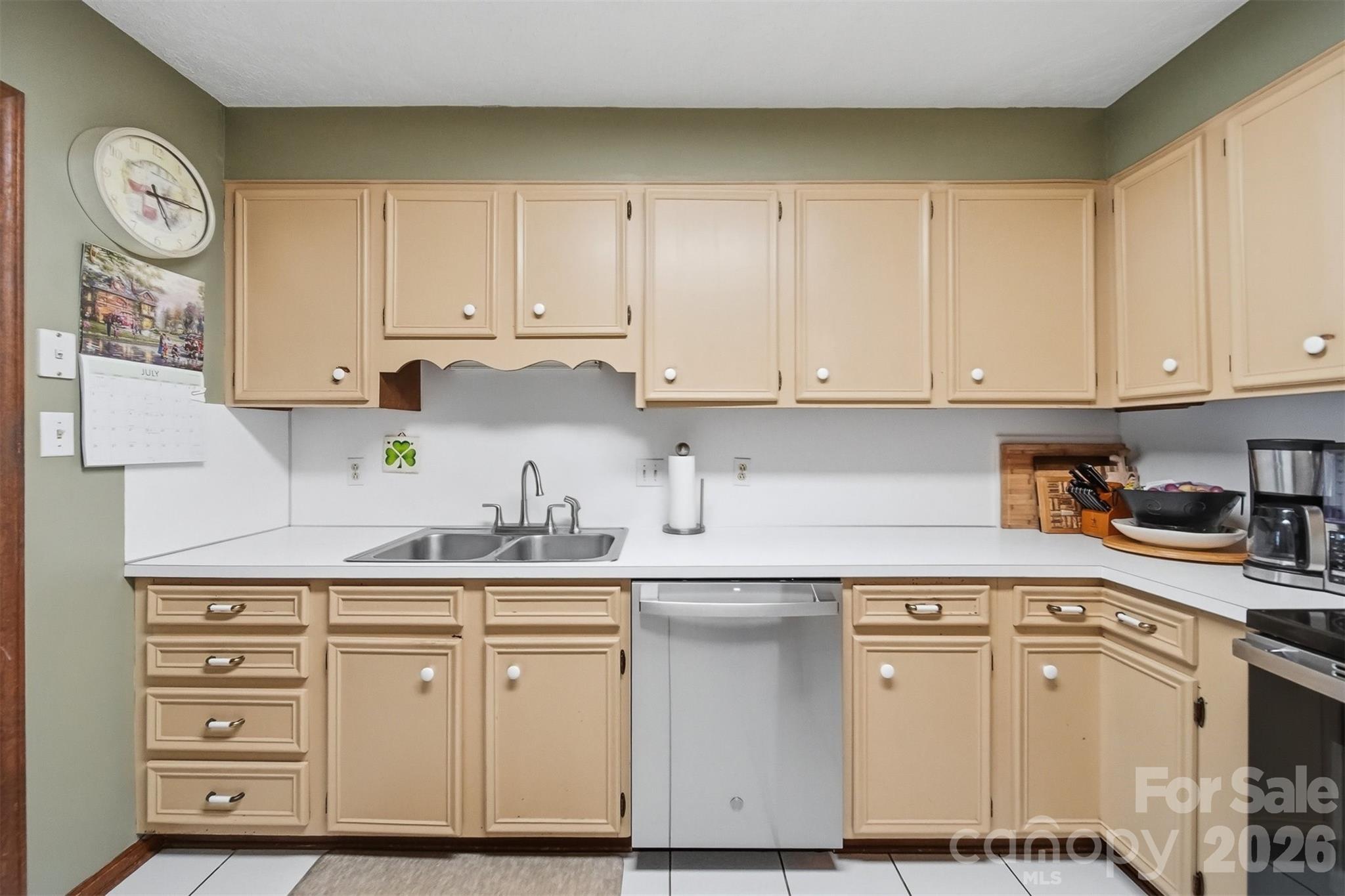 1330 5th Street NE #83 — Hickory