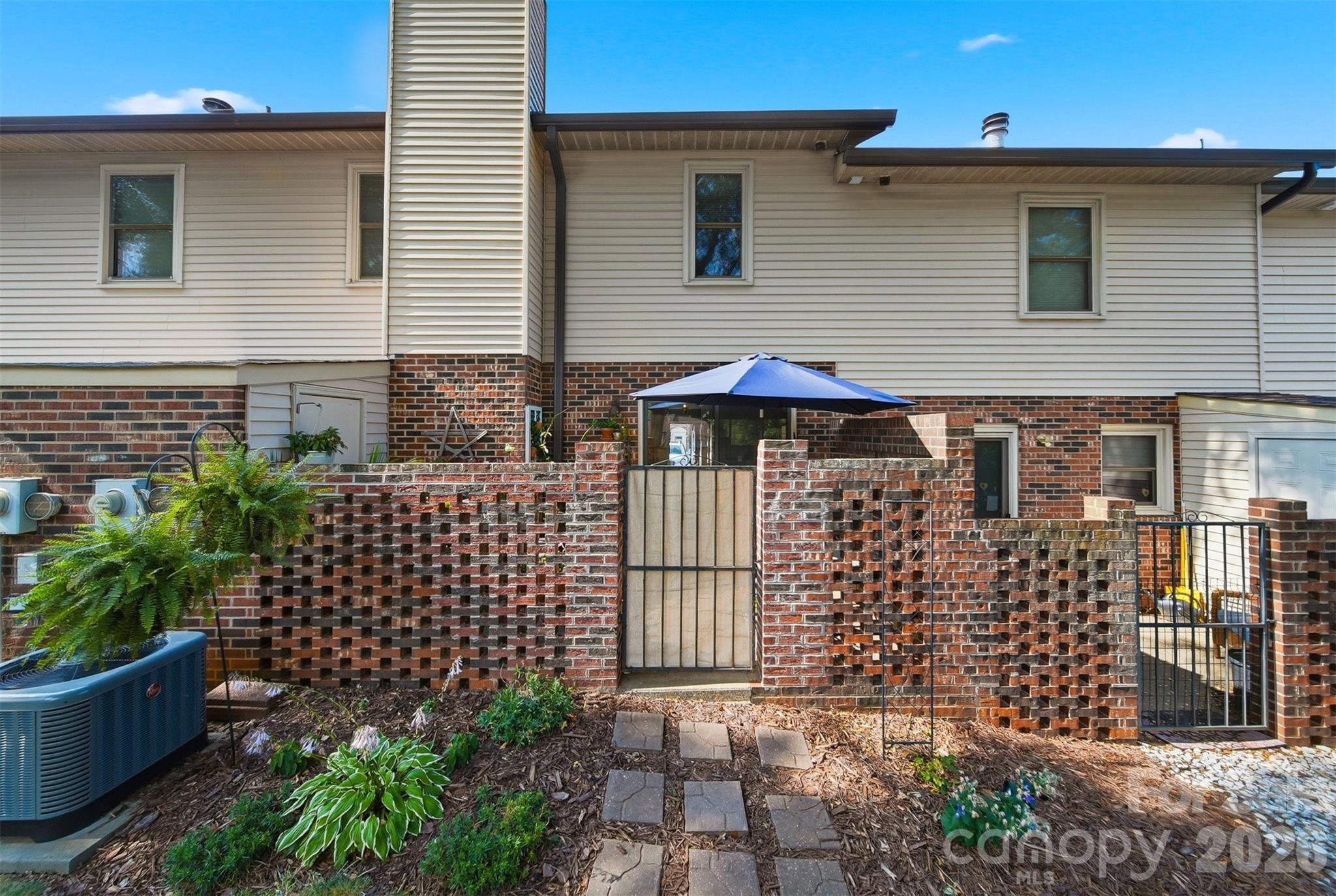 1330 5th Street NE #83 — Hickory