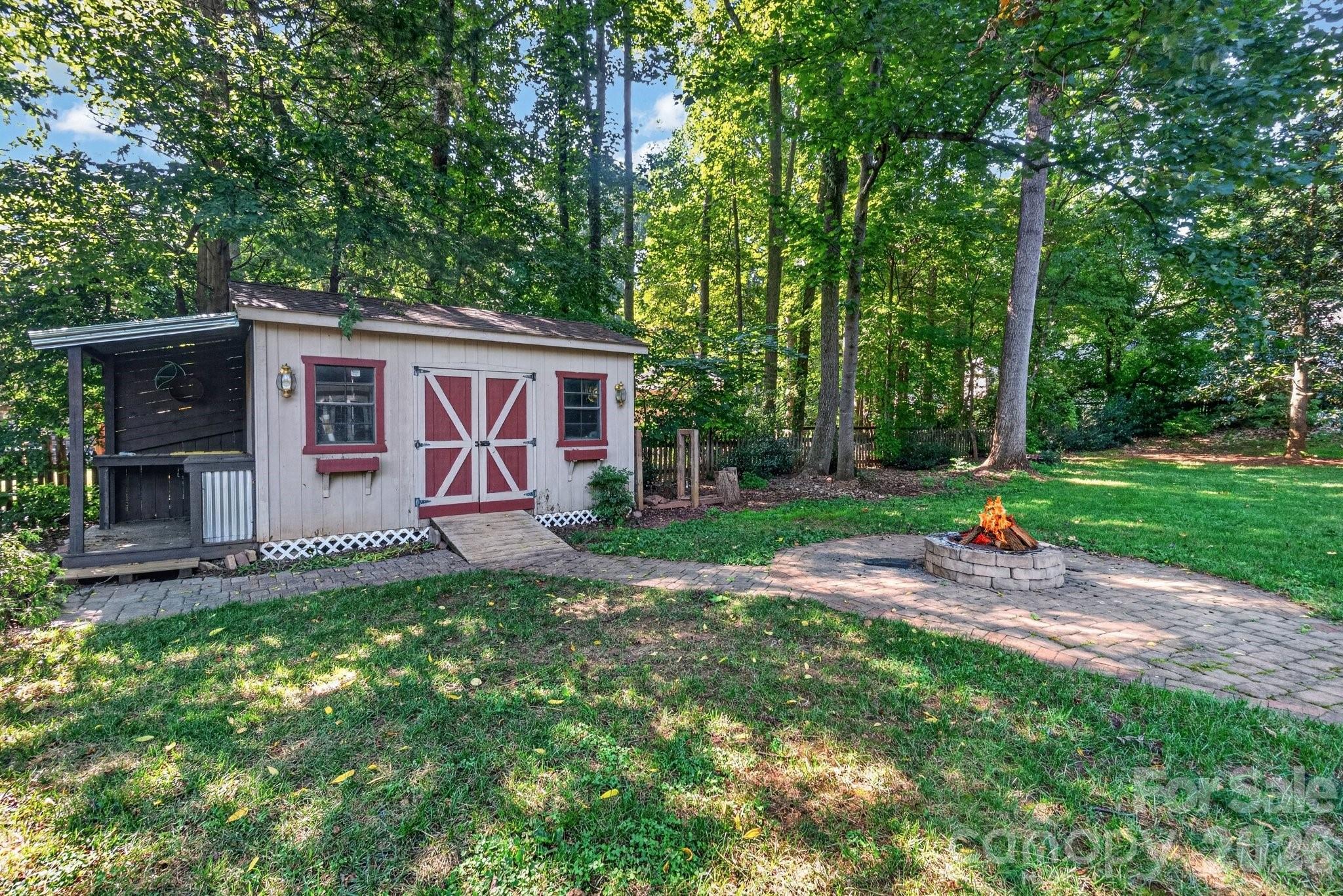 12500 Cedarford Court — Huntersville