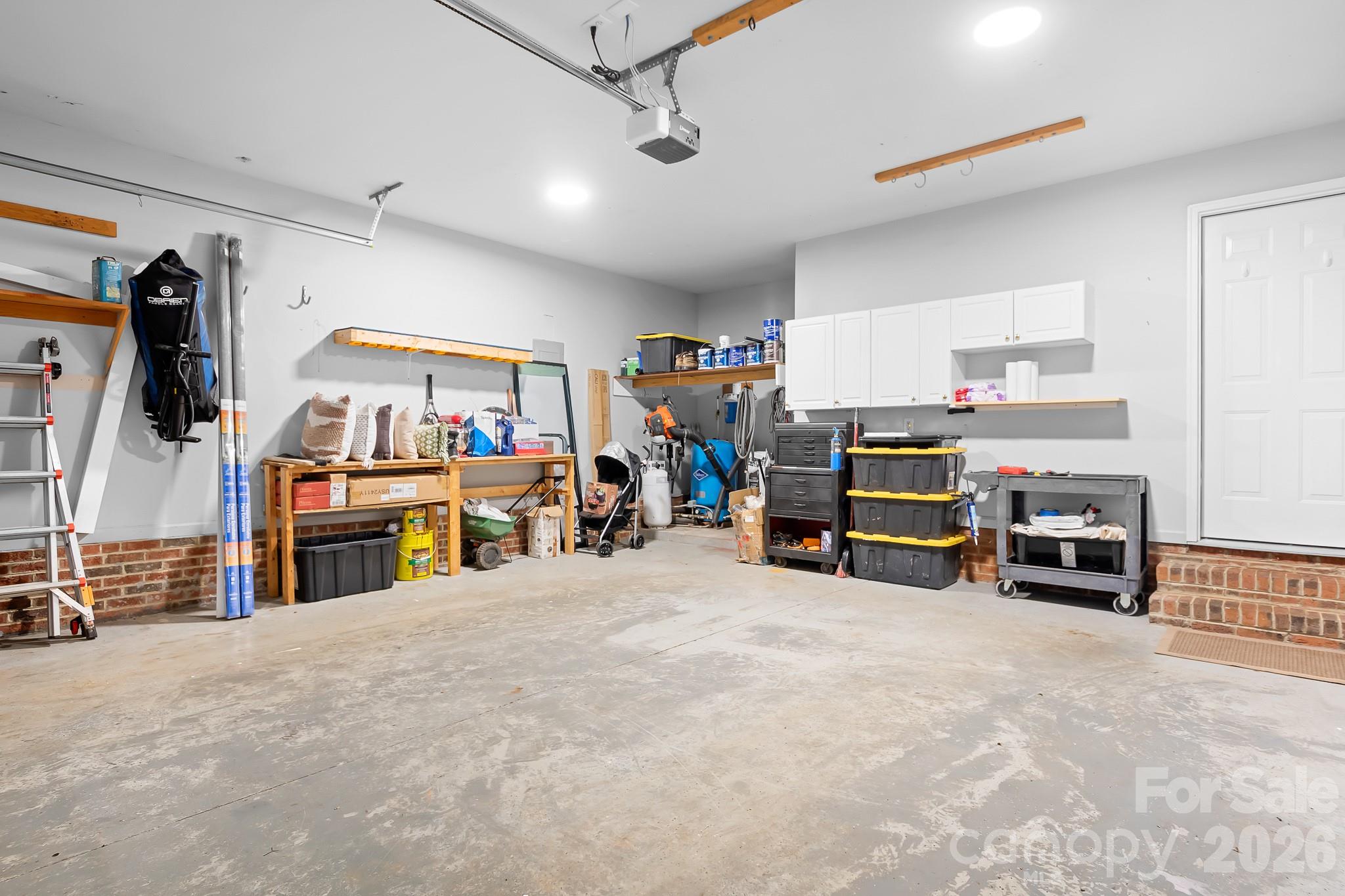 12601 Mayes Road — Huntersville
