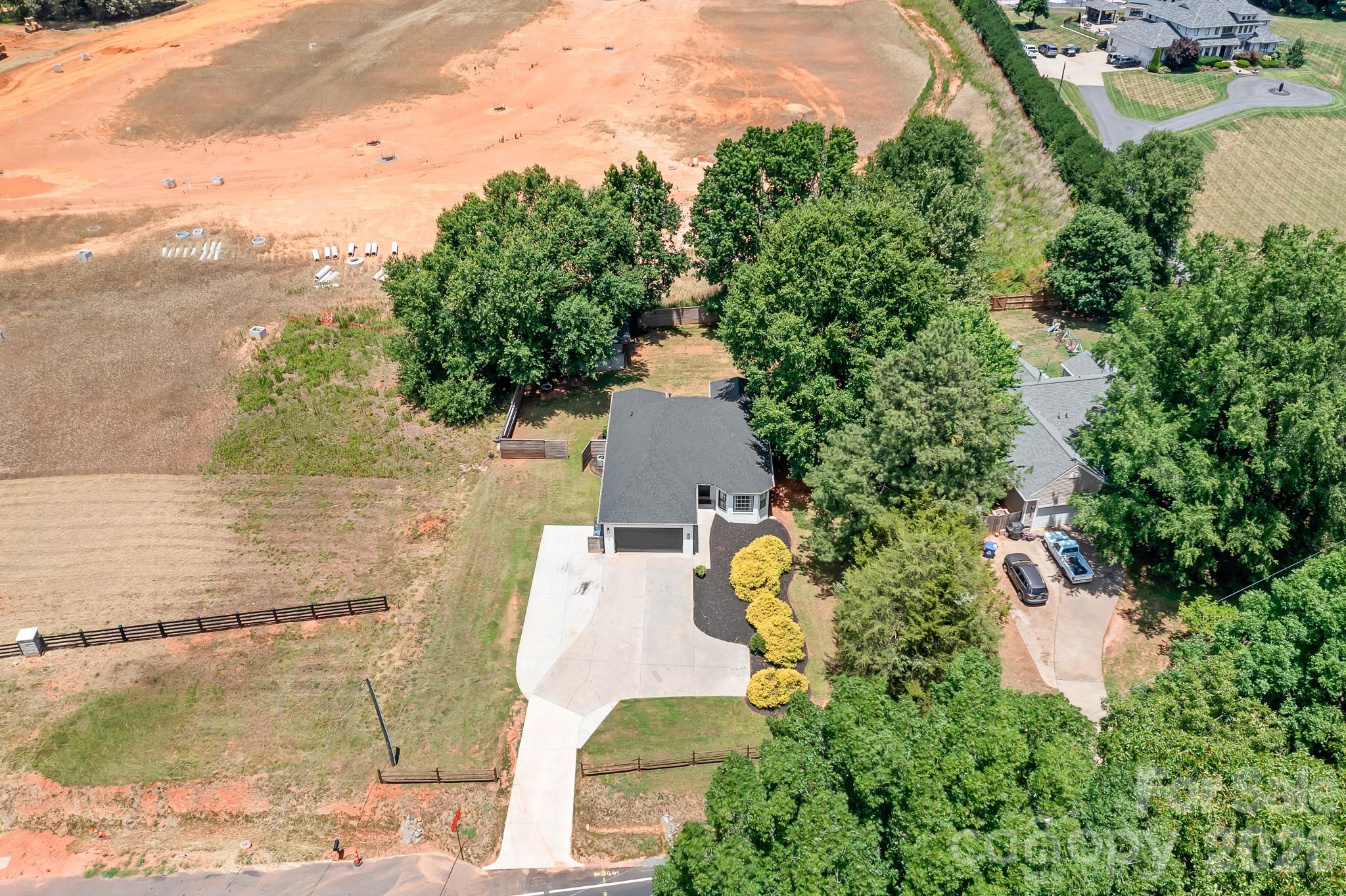12601 Mayes Road — Huntersville