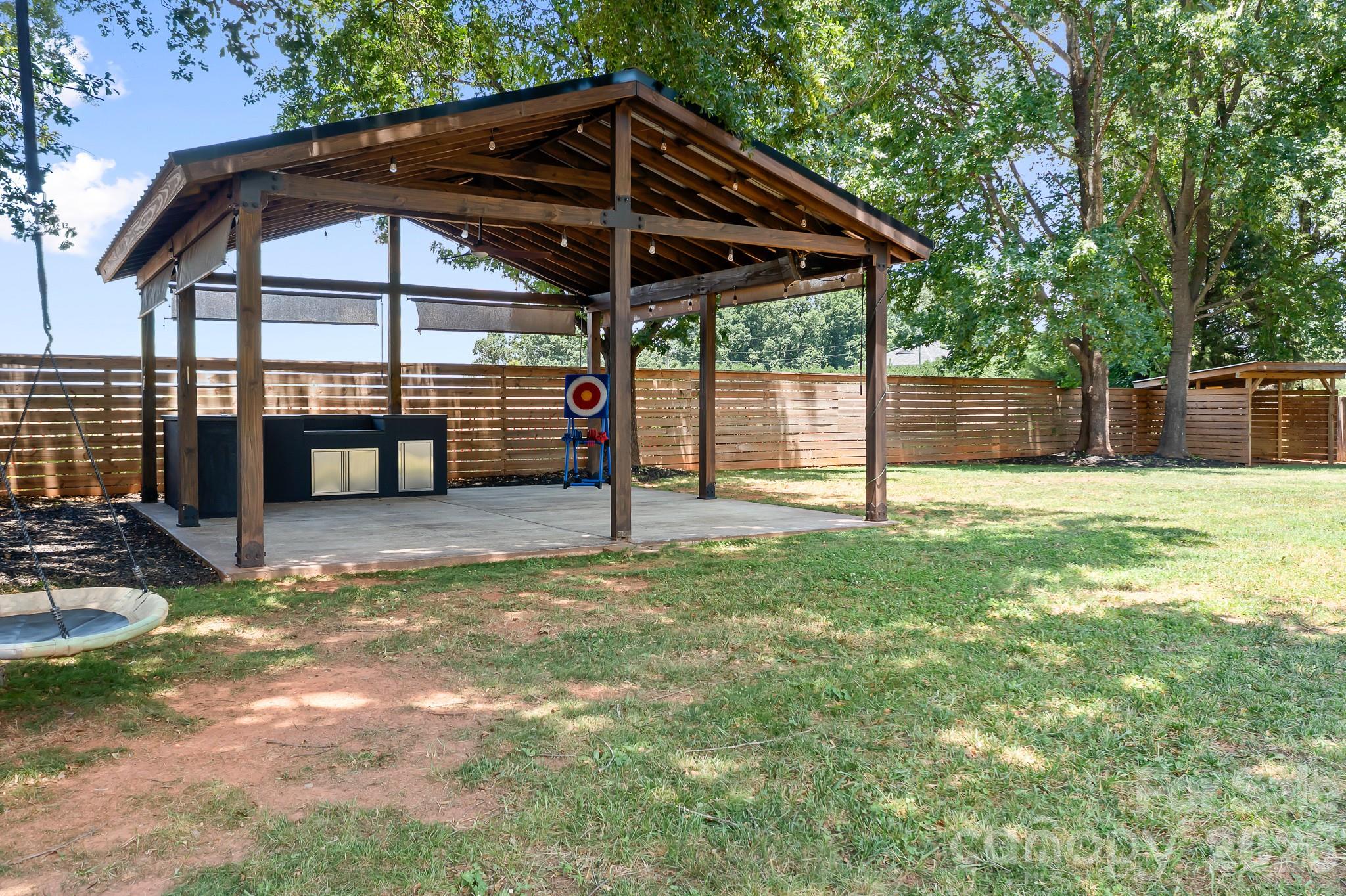 12601 Mayes Road — Huntersville