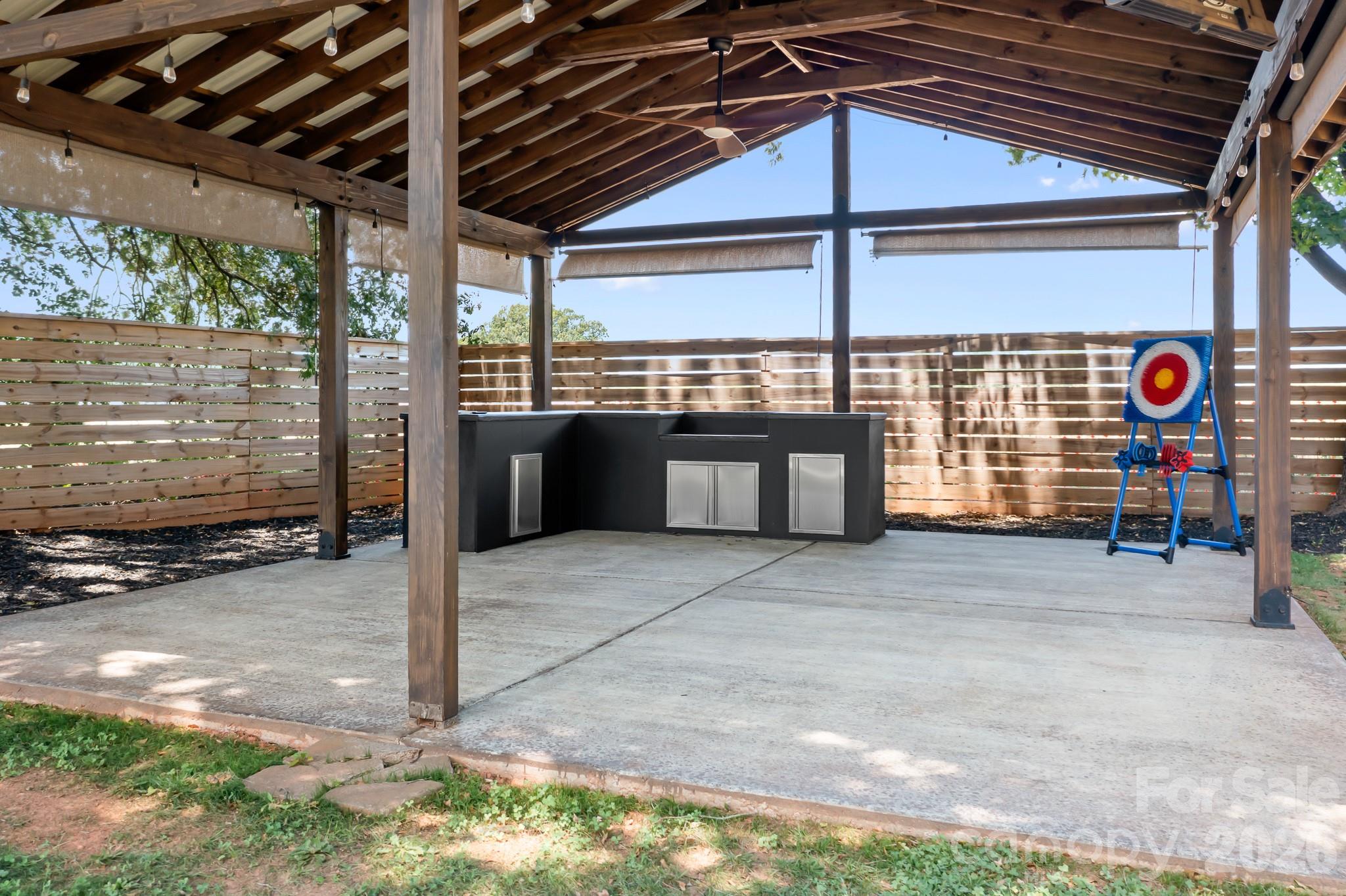 12601 Mayes Road — Huntersville