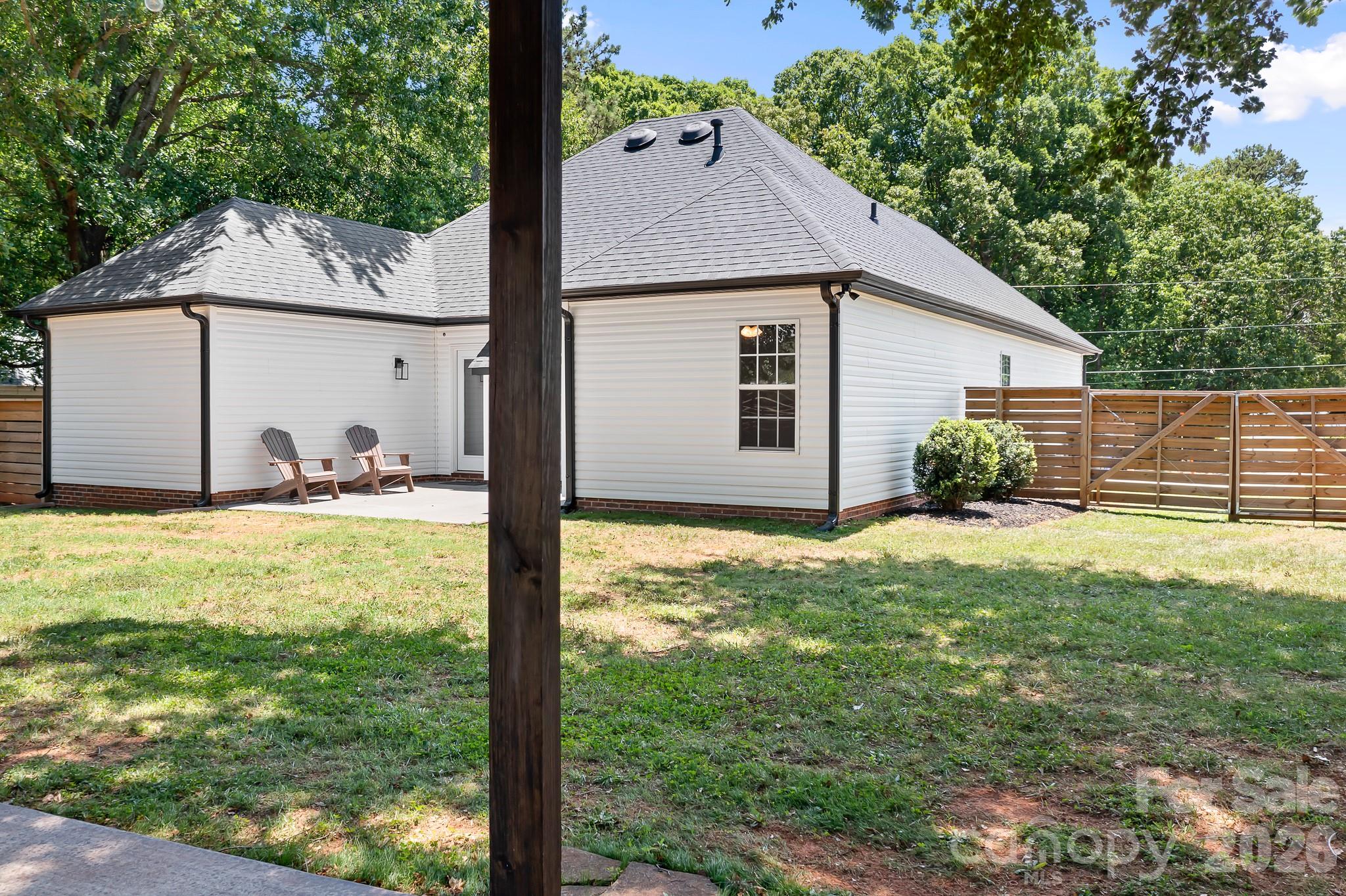 12601 Mayes Road — Huntersville