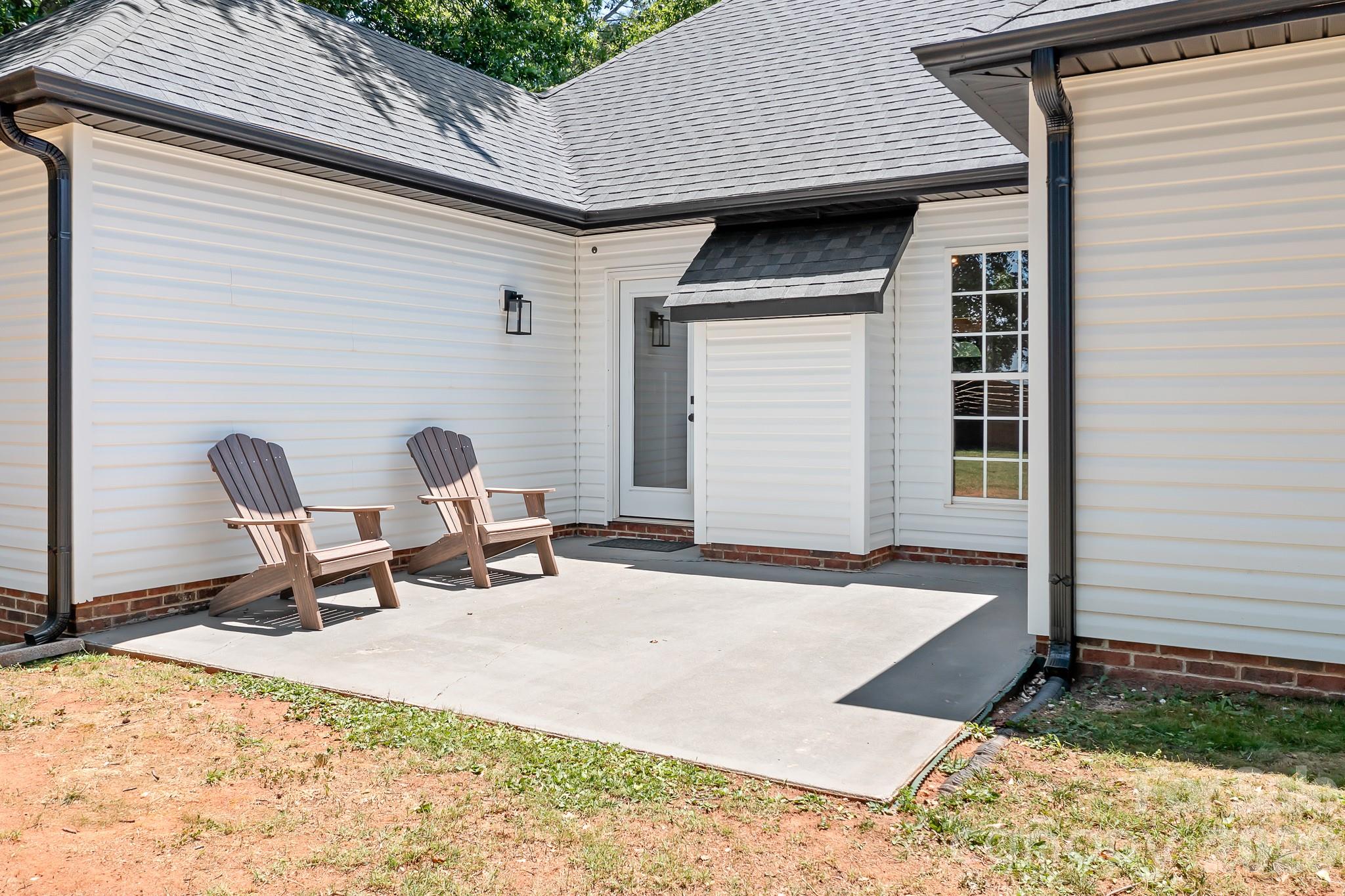 12601 Mayes Road — Huntersville