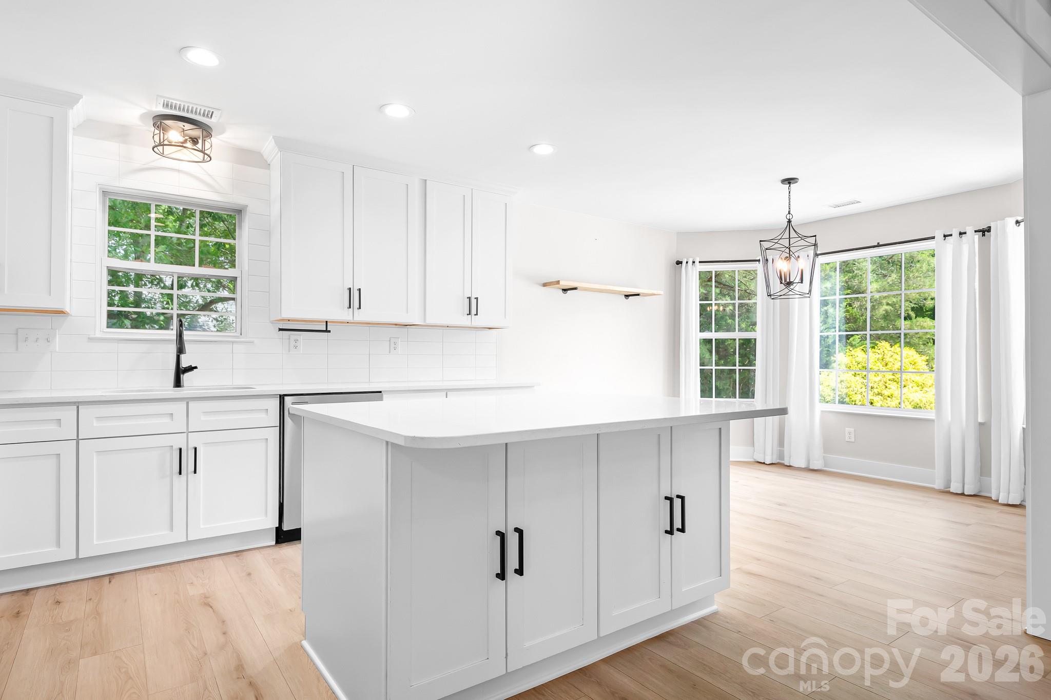 12601 Mayes Road — Huntersville