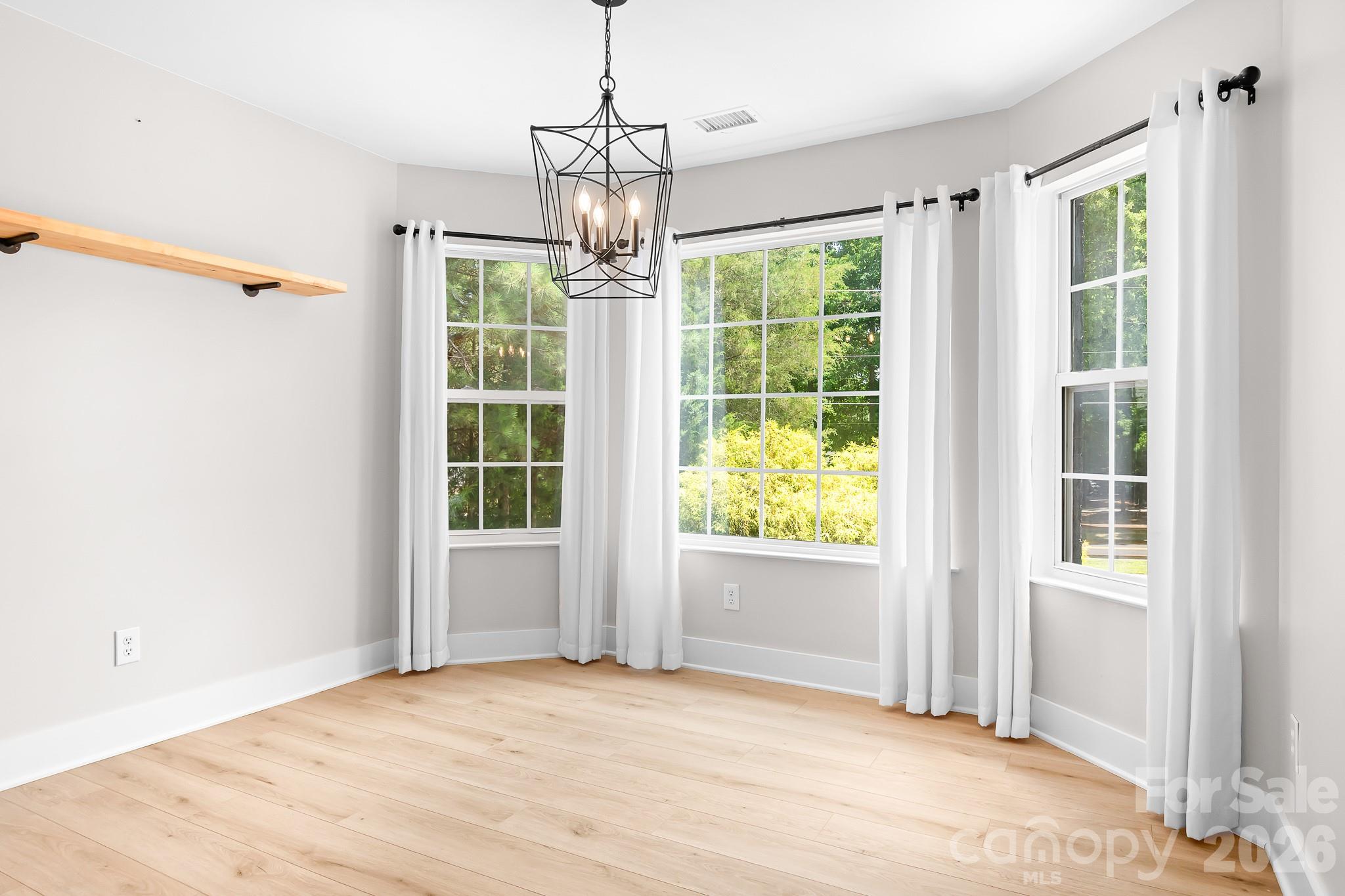 12601 Mayes Road — Huntersville