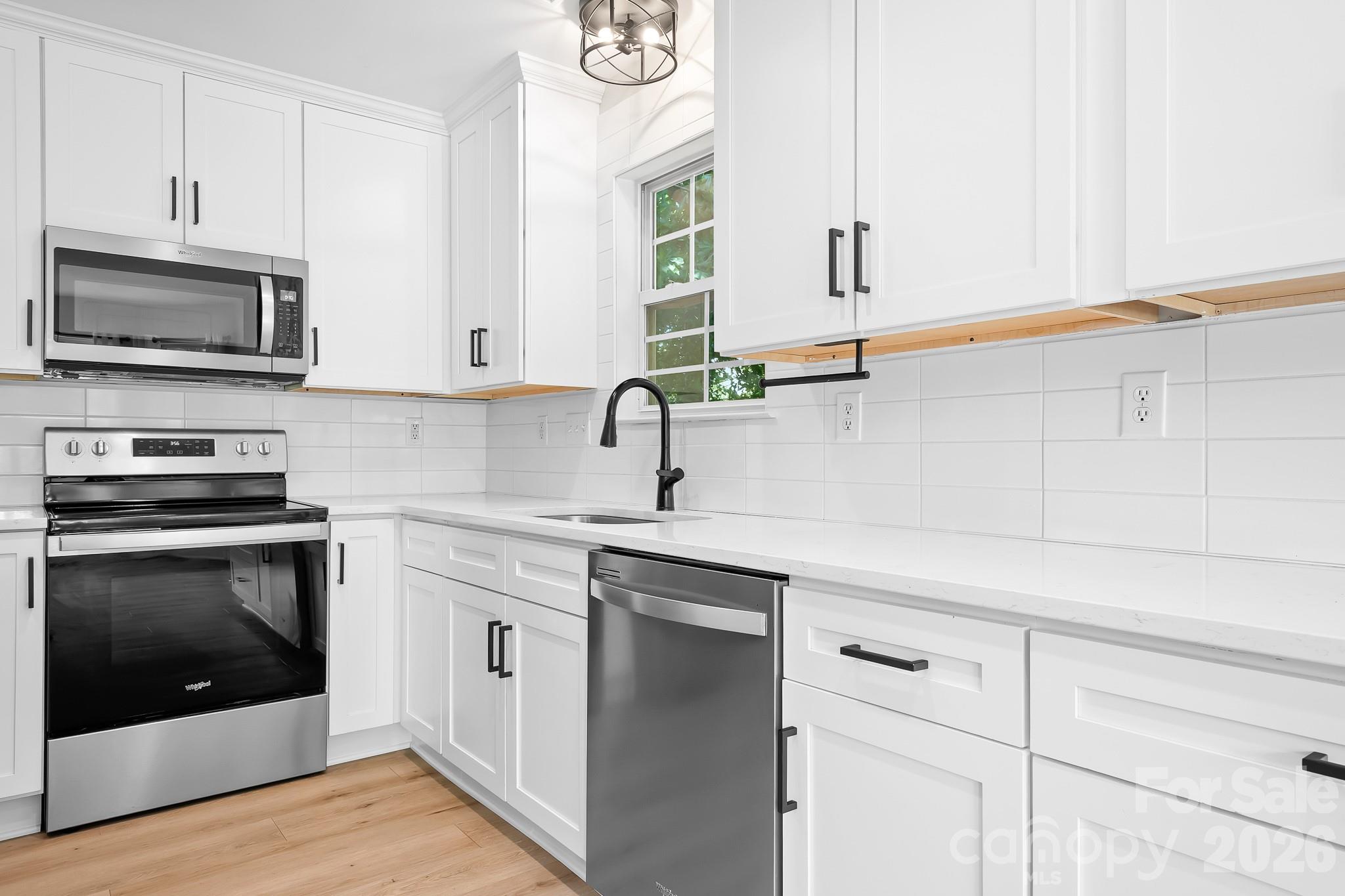 12601 Mayes Road — Huntersville