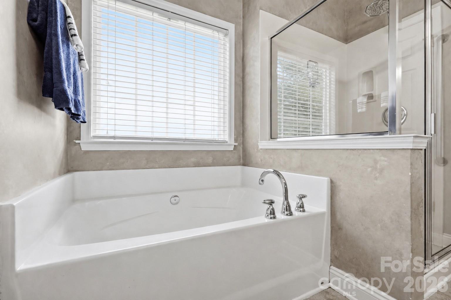 208 Harris Farm Road — Mooresville