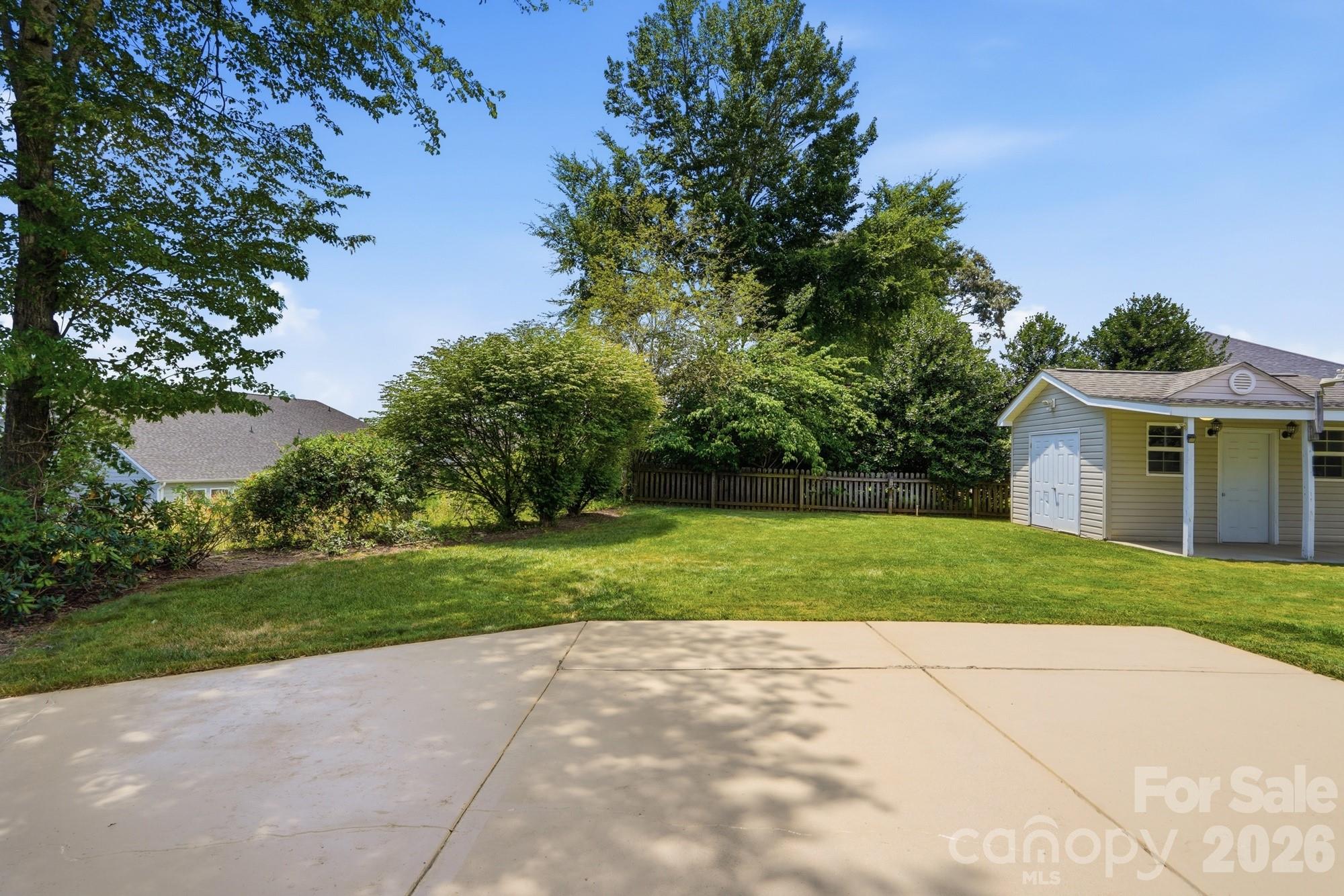 208 Harris Farm Road — Mooresville