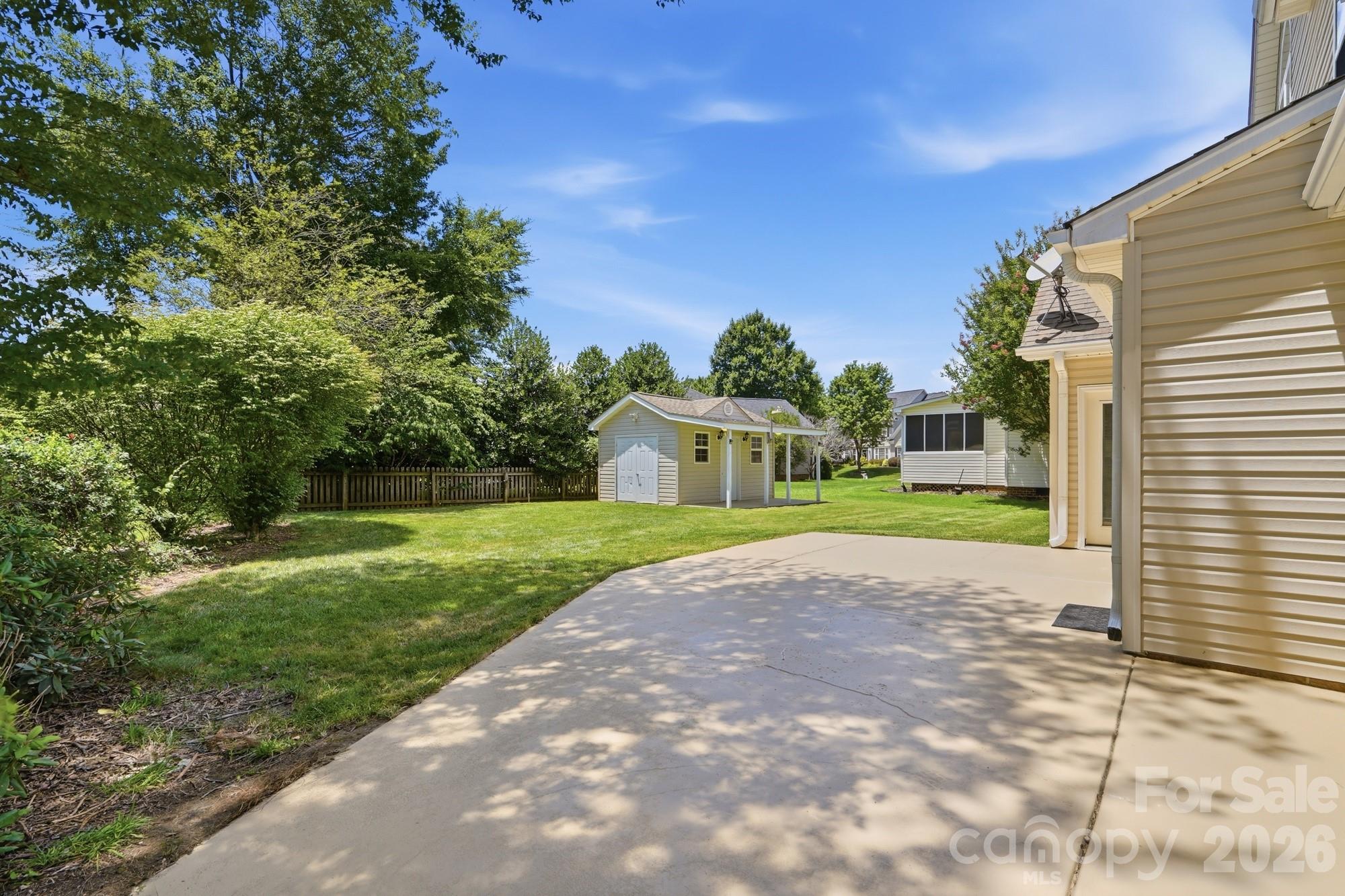 208 Harris Farm Road — Mooresville