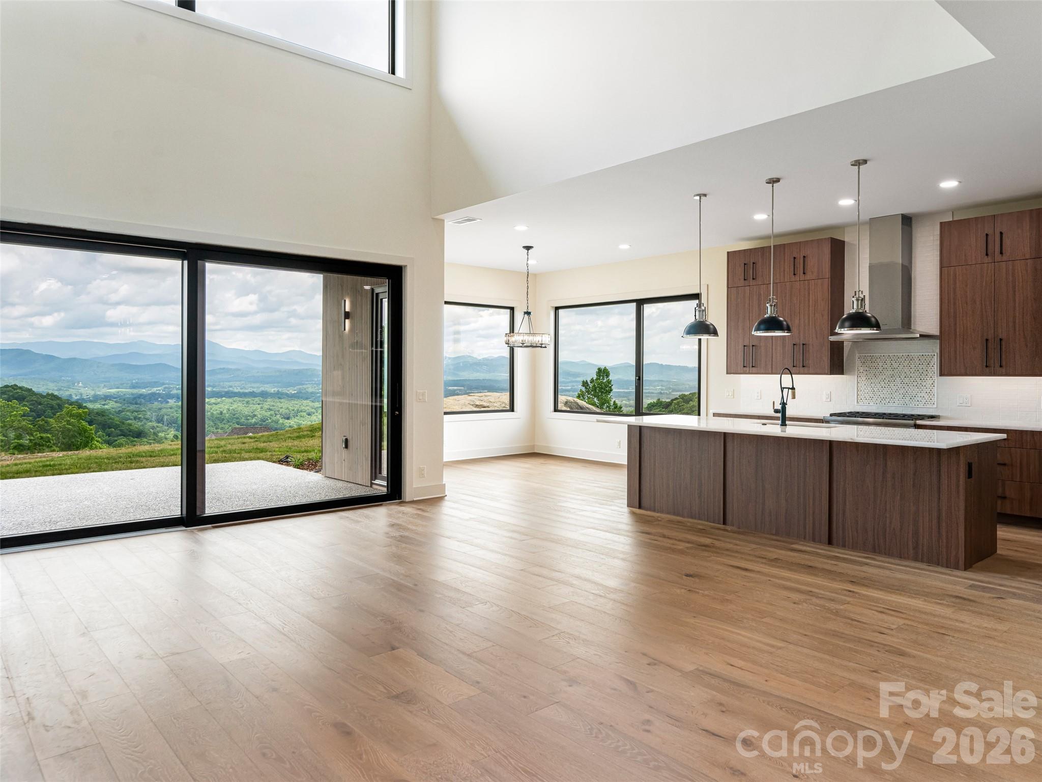 24 S Watchman Drive — Hendersonville
