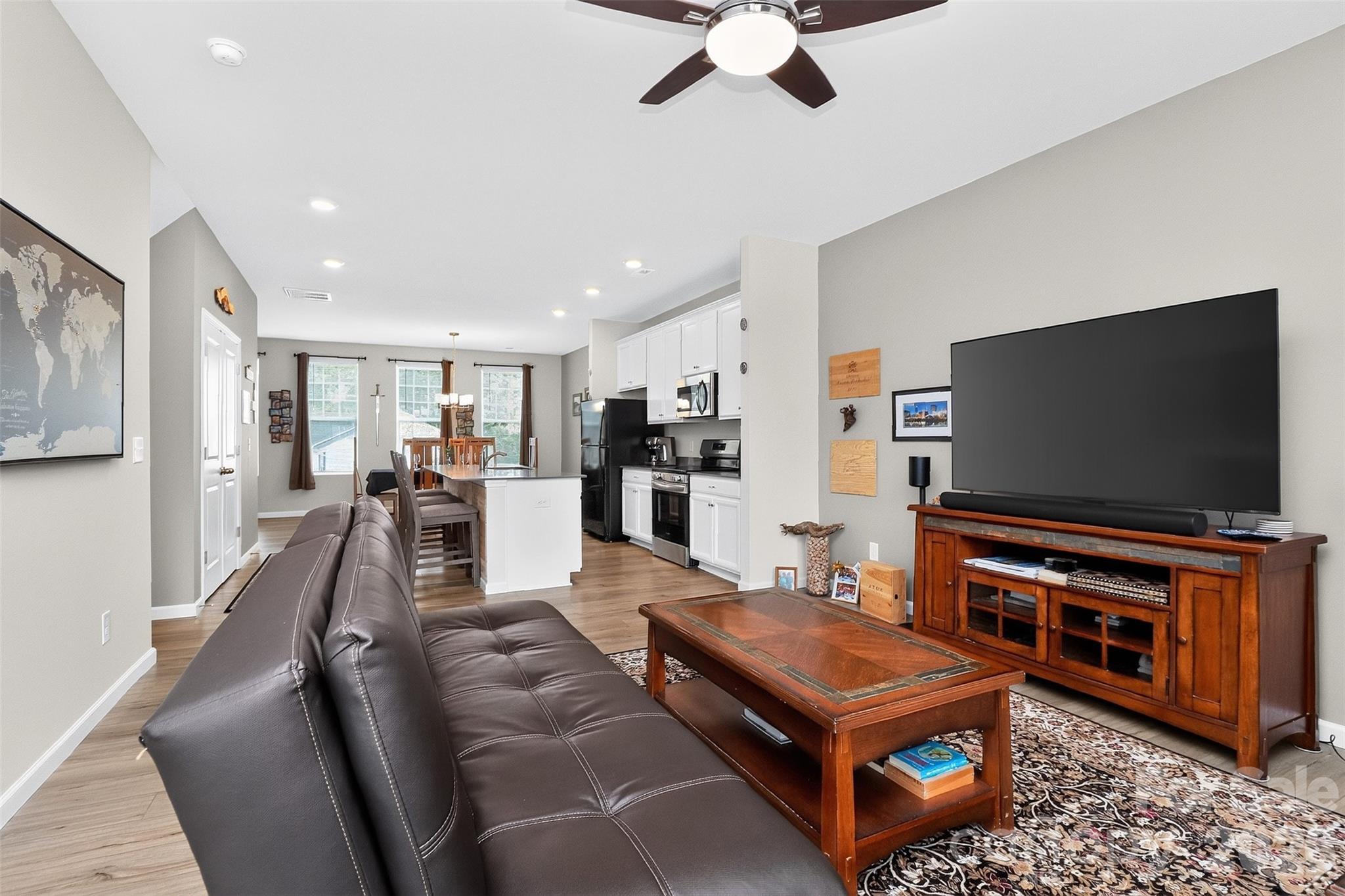 309 Cramerton Mills Parkway — Cramerton