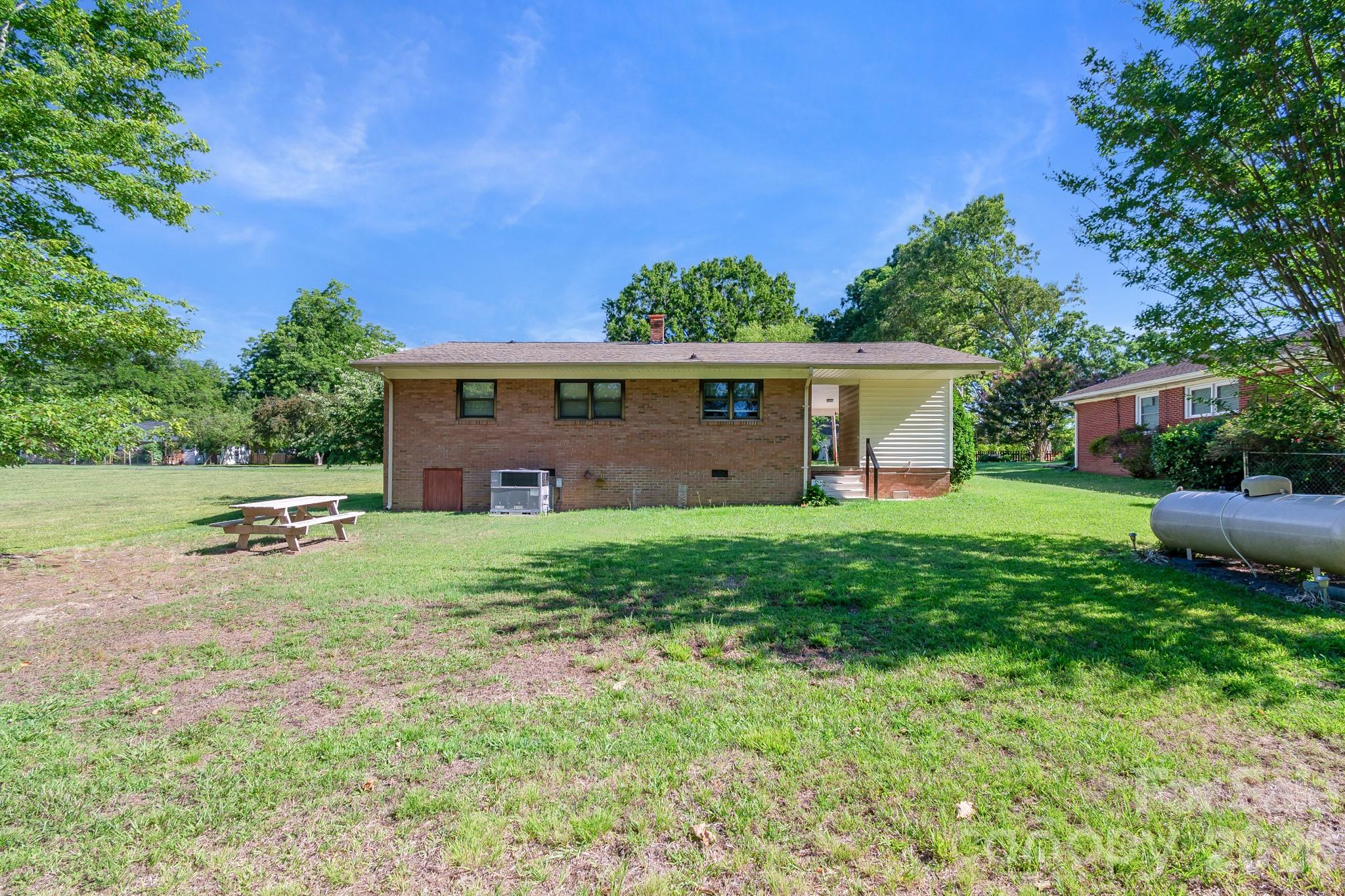 1340 E Cannon Avenue — Albemarle