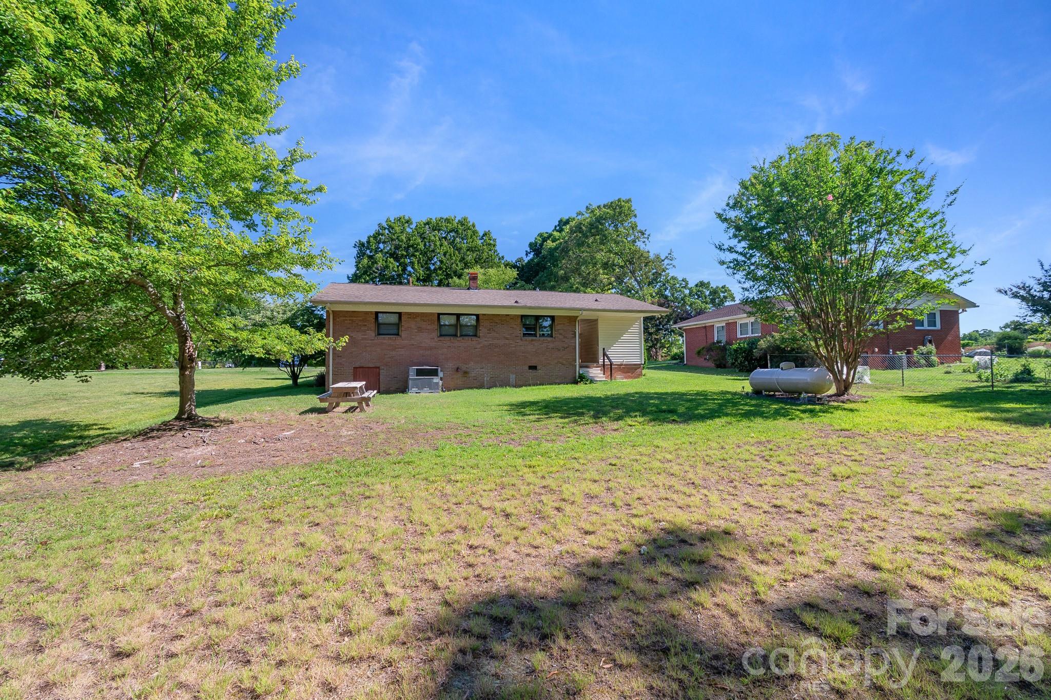 1340 E Cannon Avenue — Albemarle
