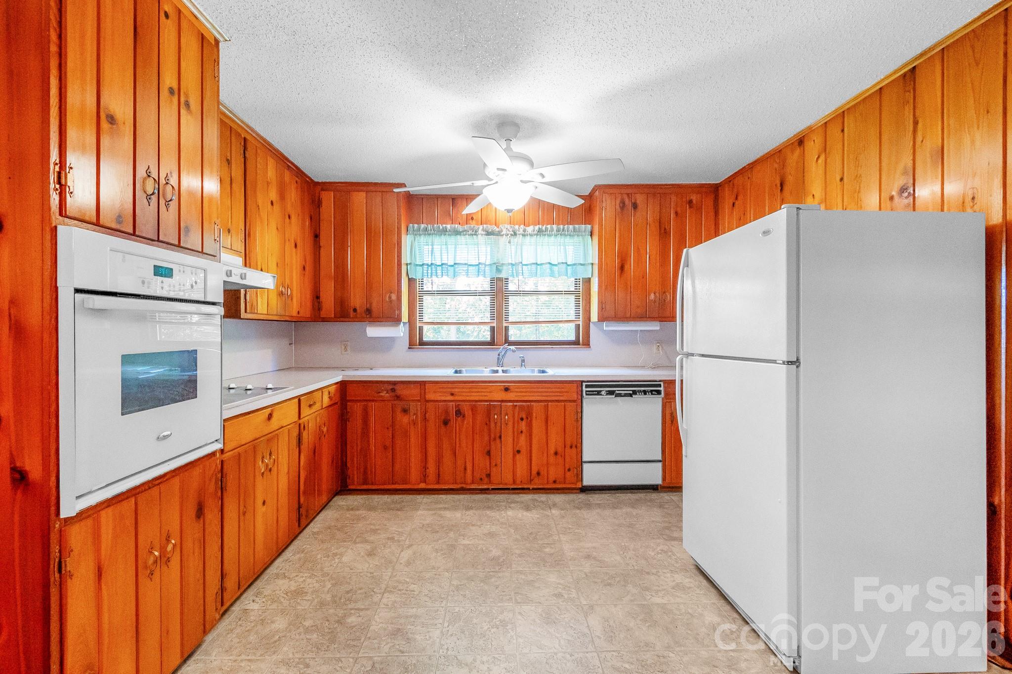 1340 E Cannon Avenue — Albemarle
