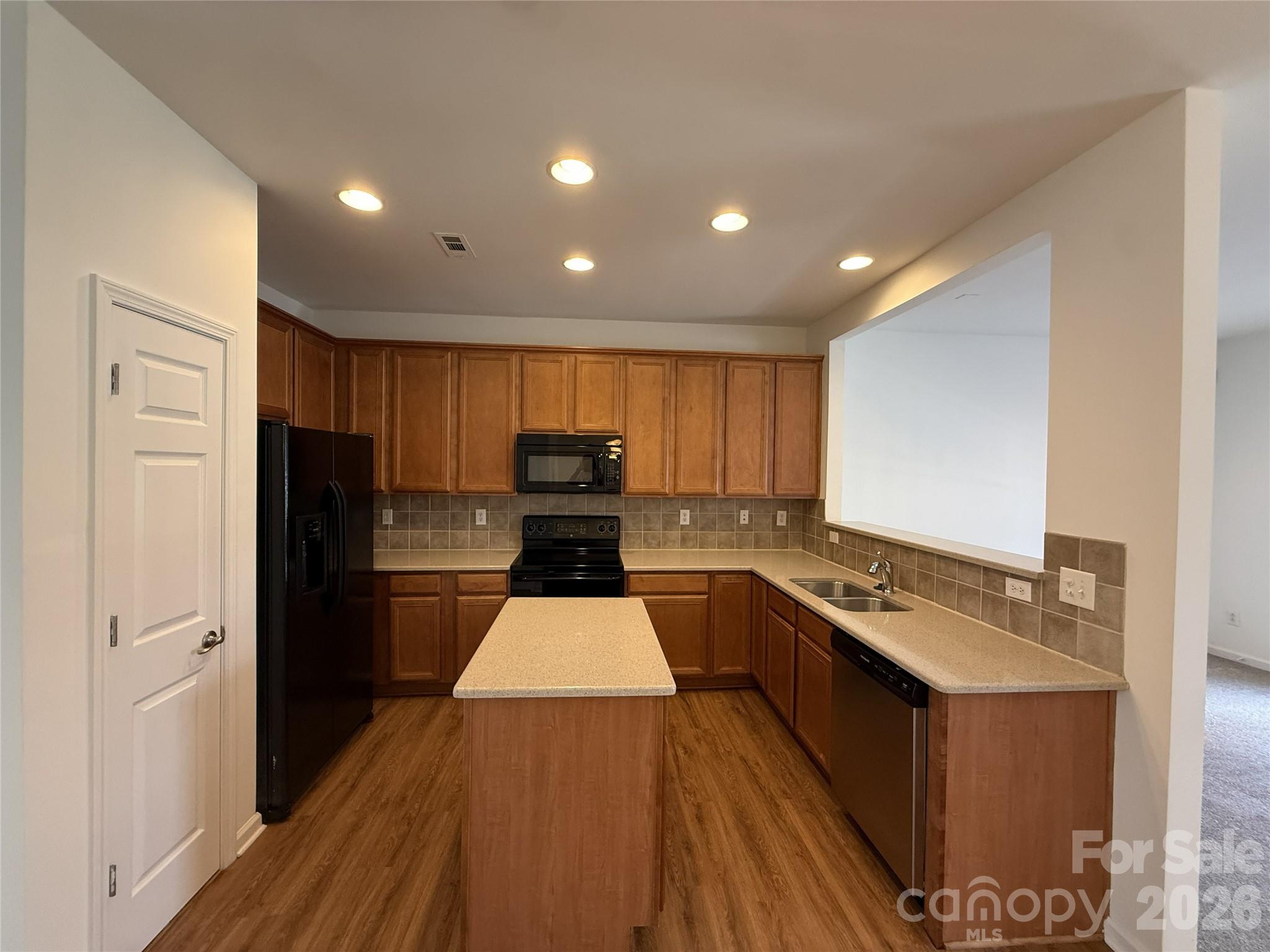 9956 Kings Parade Boulevard — Charlotte
