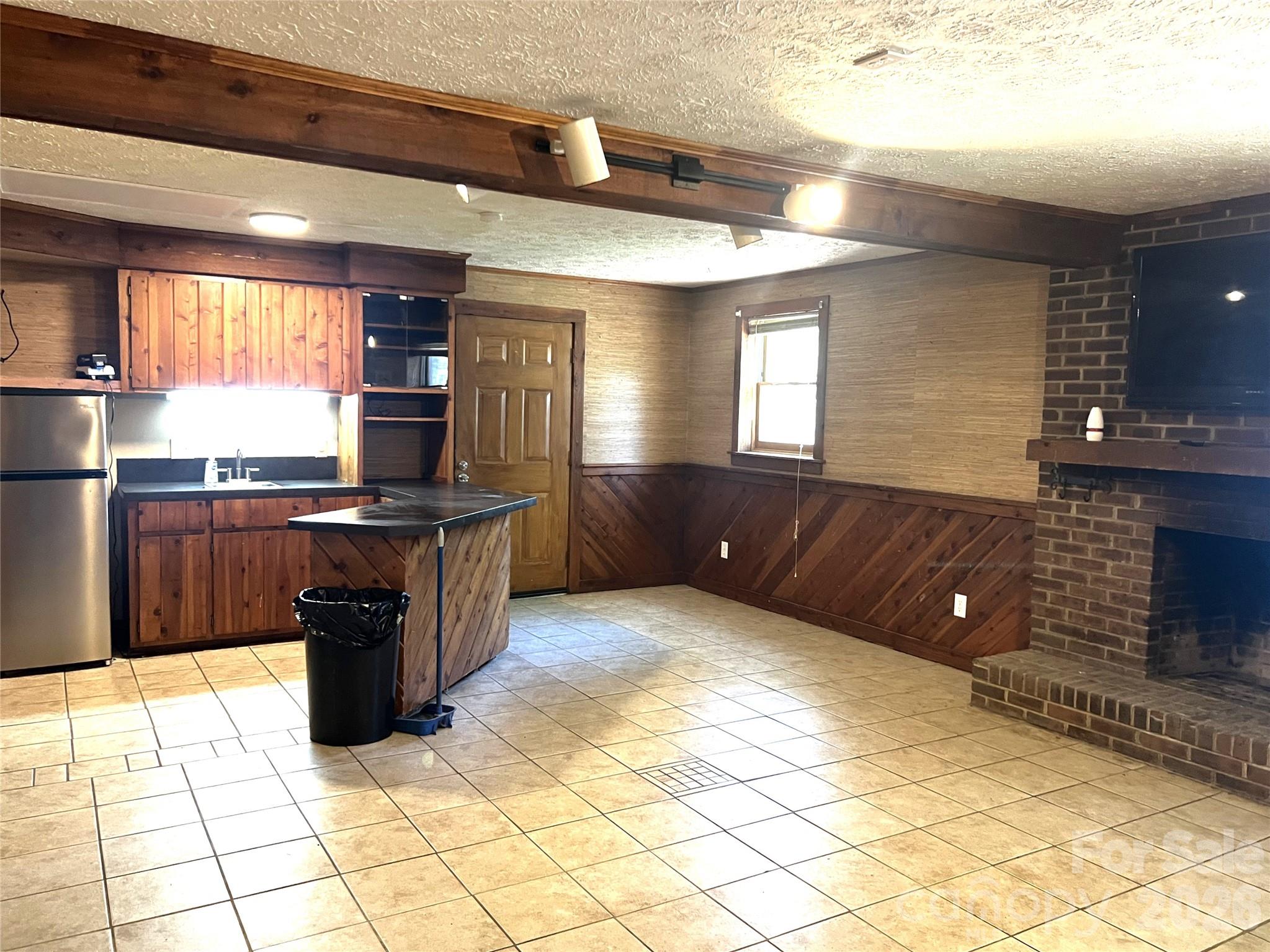 305 Forest Hill Street — Morganton
