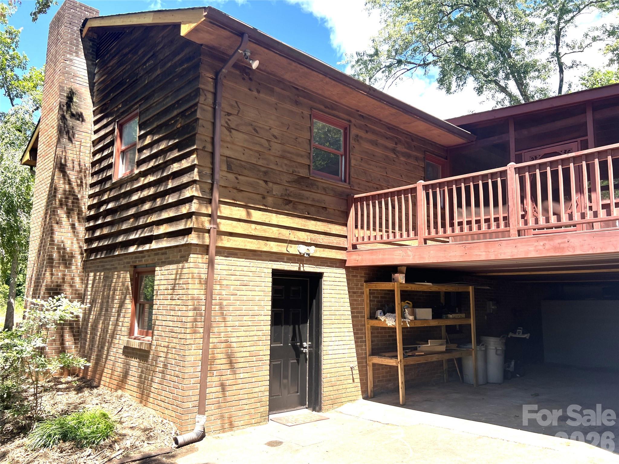 305 Forest Hill Street — Morganton