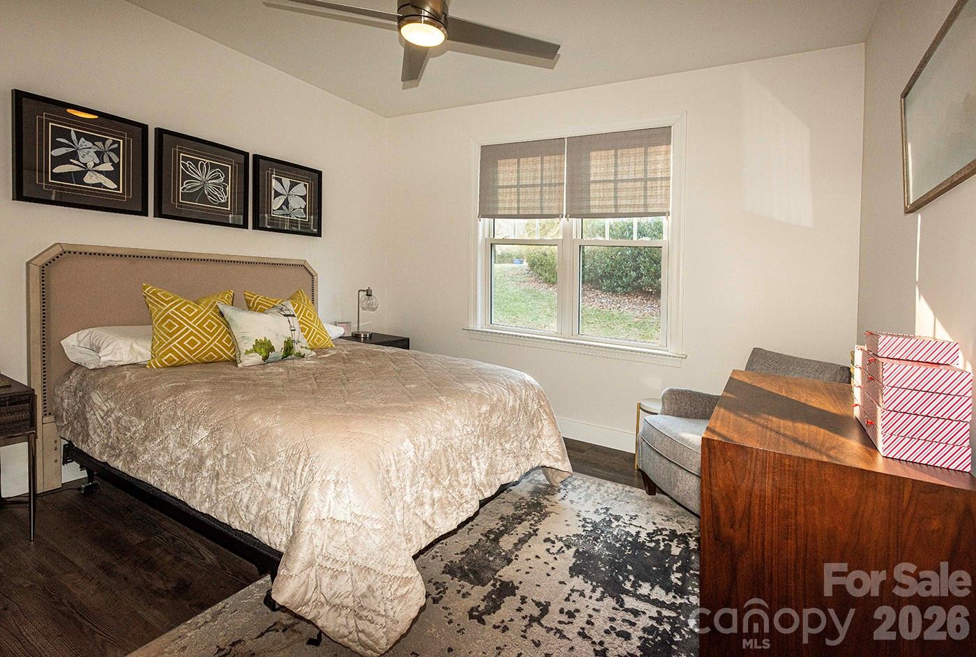 40 Bunker Court — Mills River