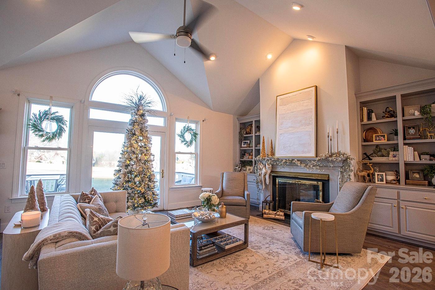 40 Bunker Court — Mills River