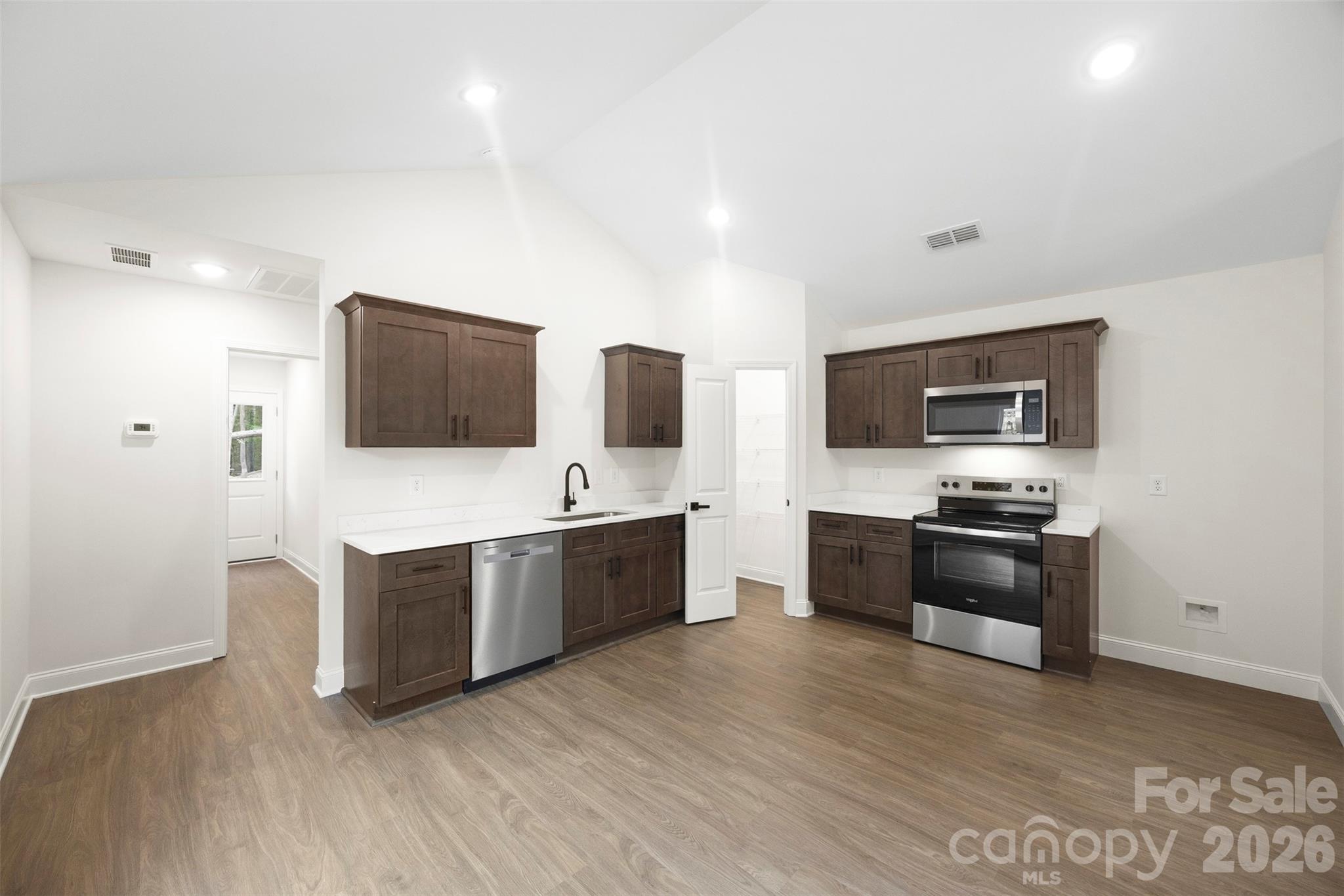 202 Knollwood Circle — Albemarle