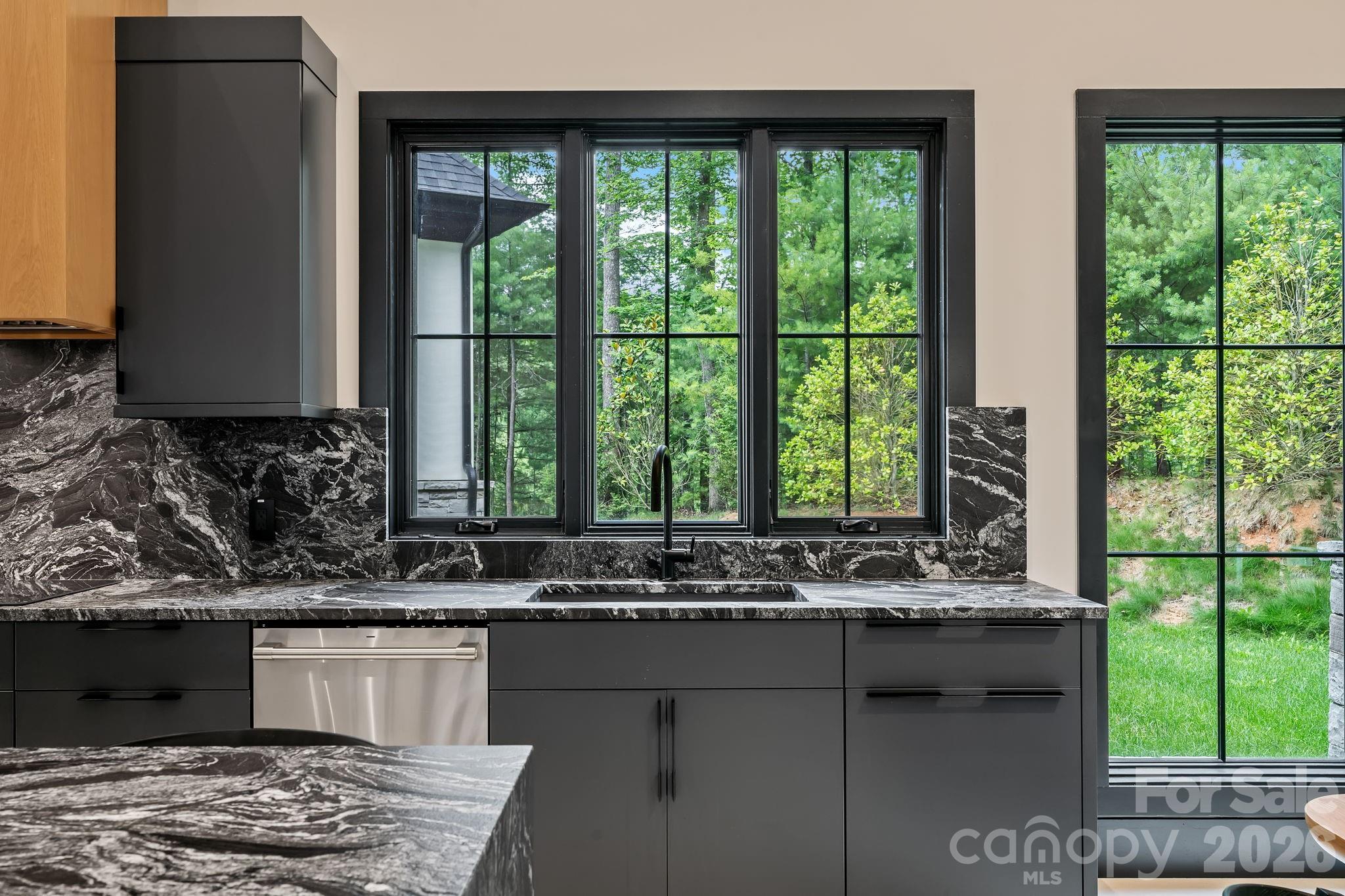 504 Hollow Trail — Asheville