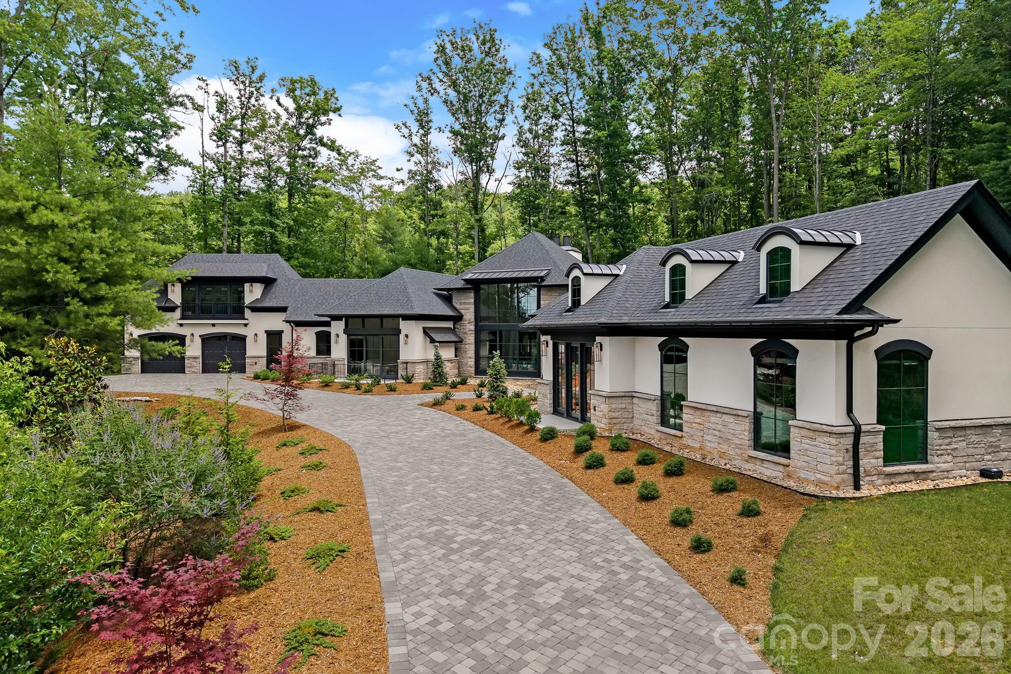 504 Hollow Trail — Asheville