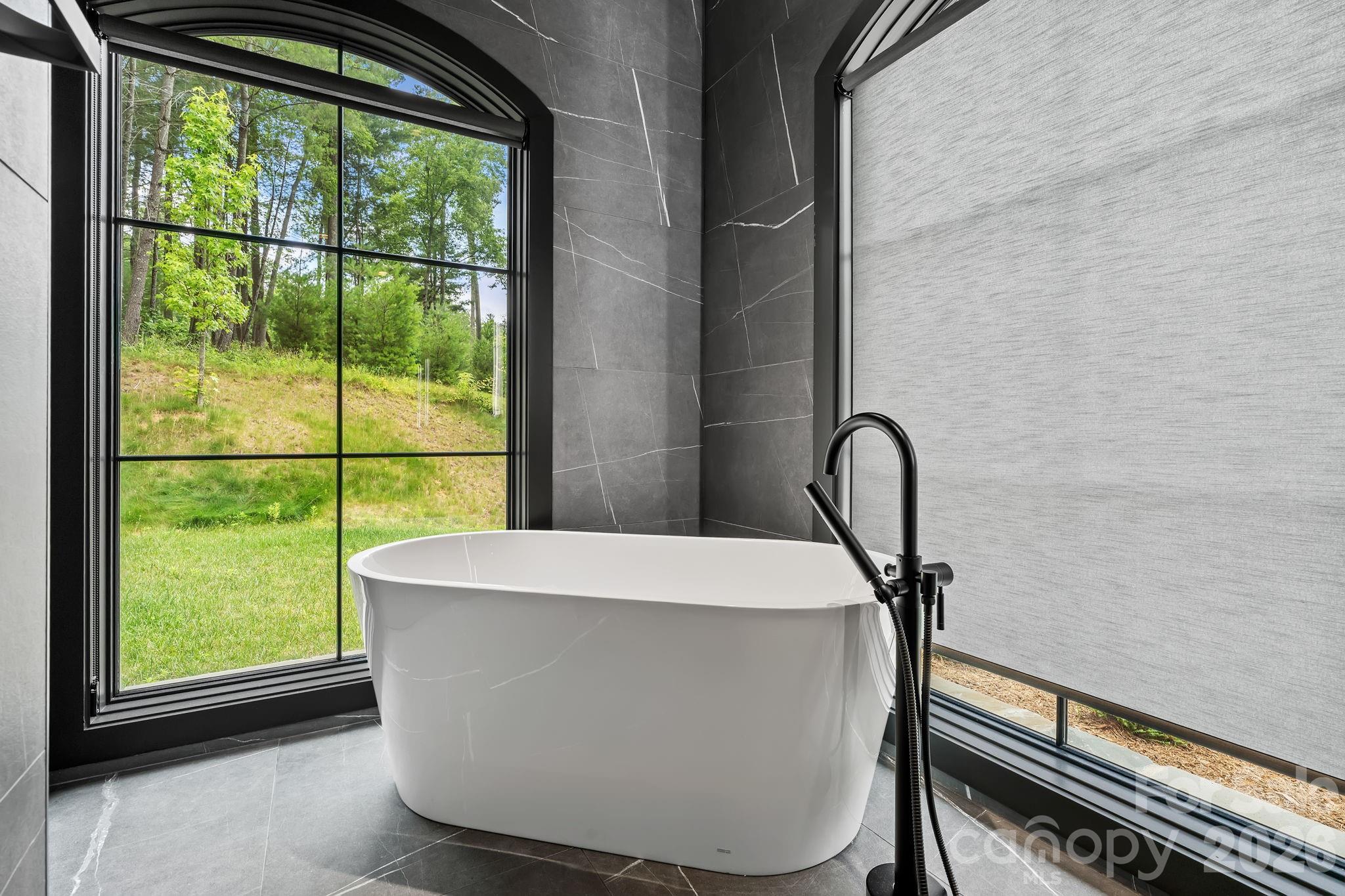 504 Hollow Trail — Asheville