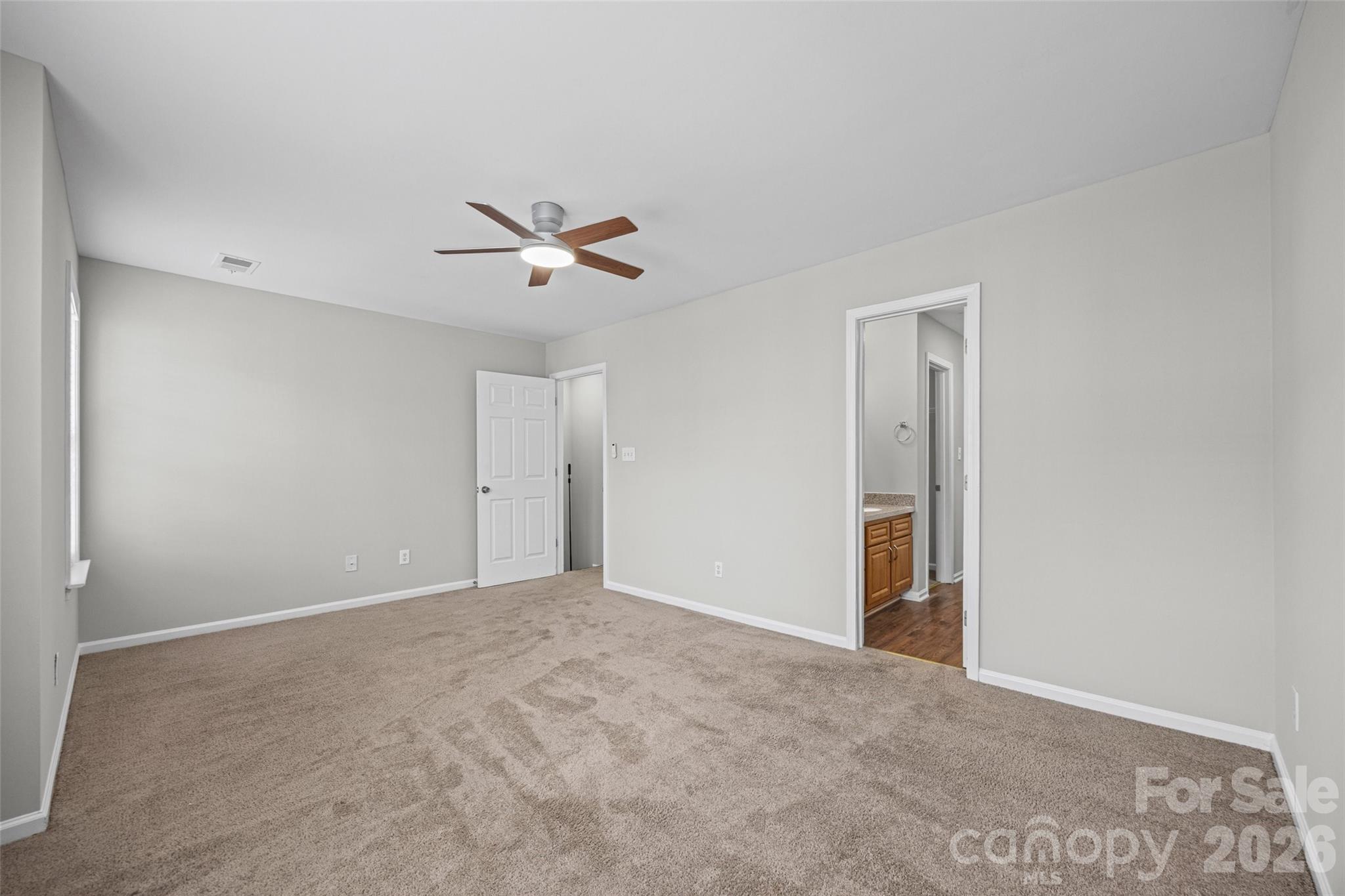 2113 Lennoxshire Square Court — Charlotte