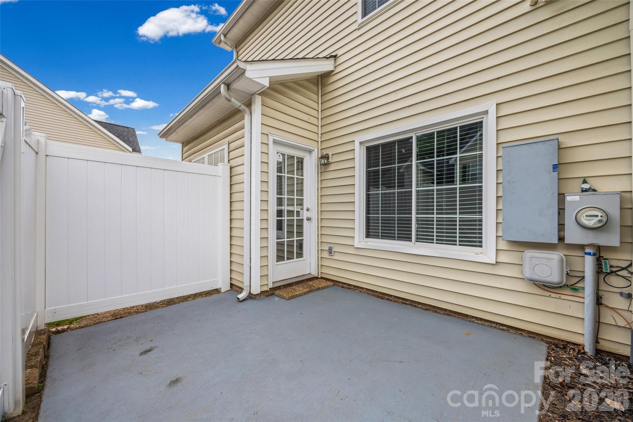 2113 Lennoxshire Square Court — Charlotte