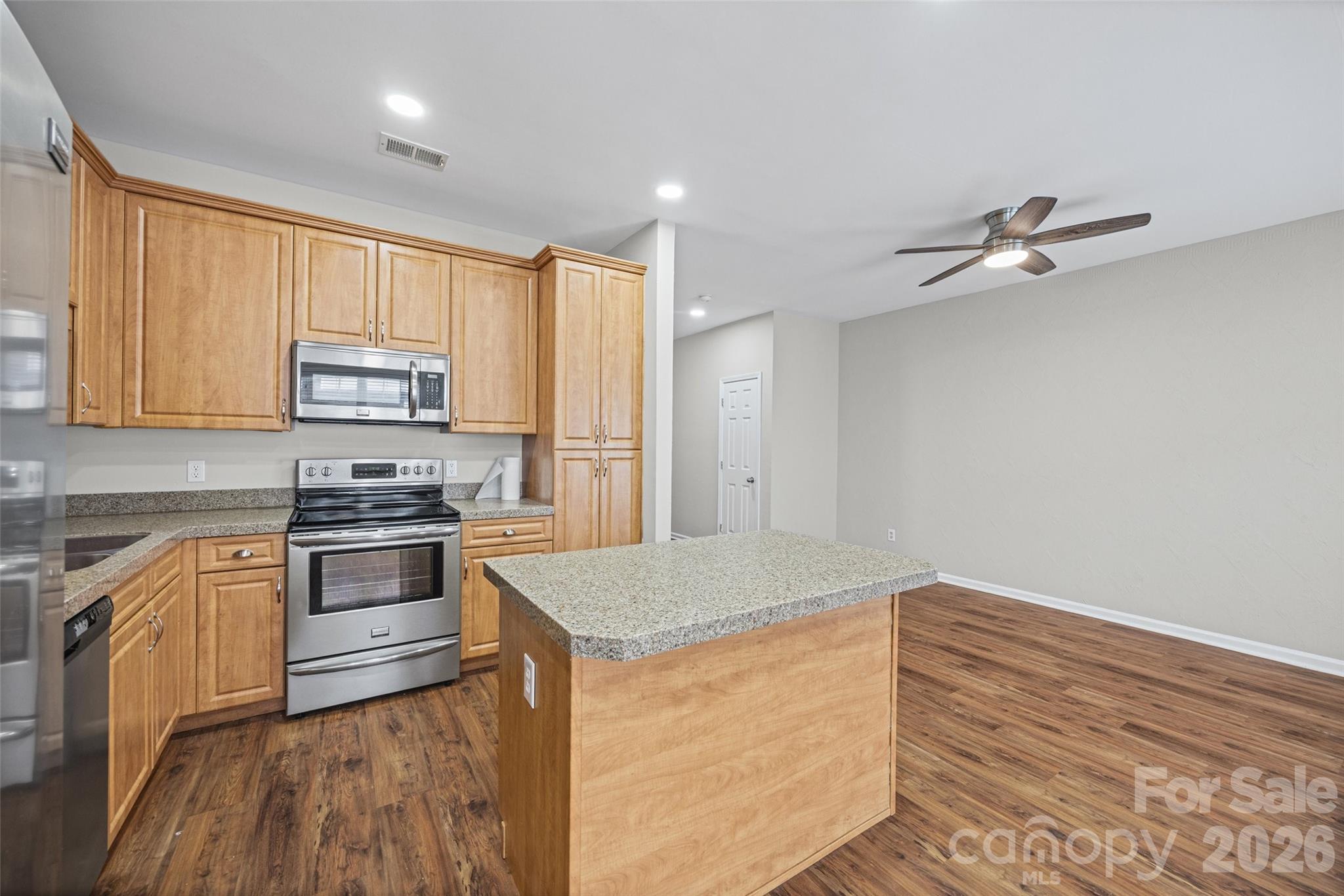 2113 Lennoxshire Square Court — Charlotte