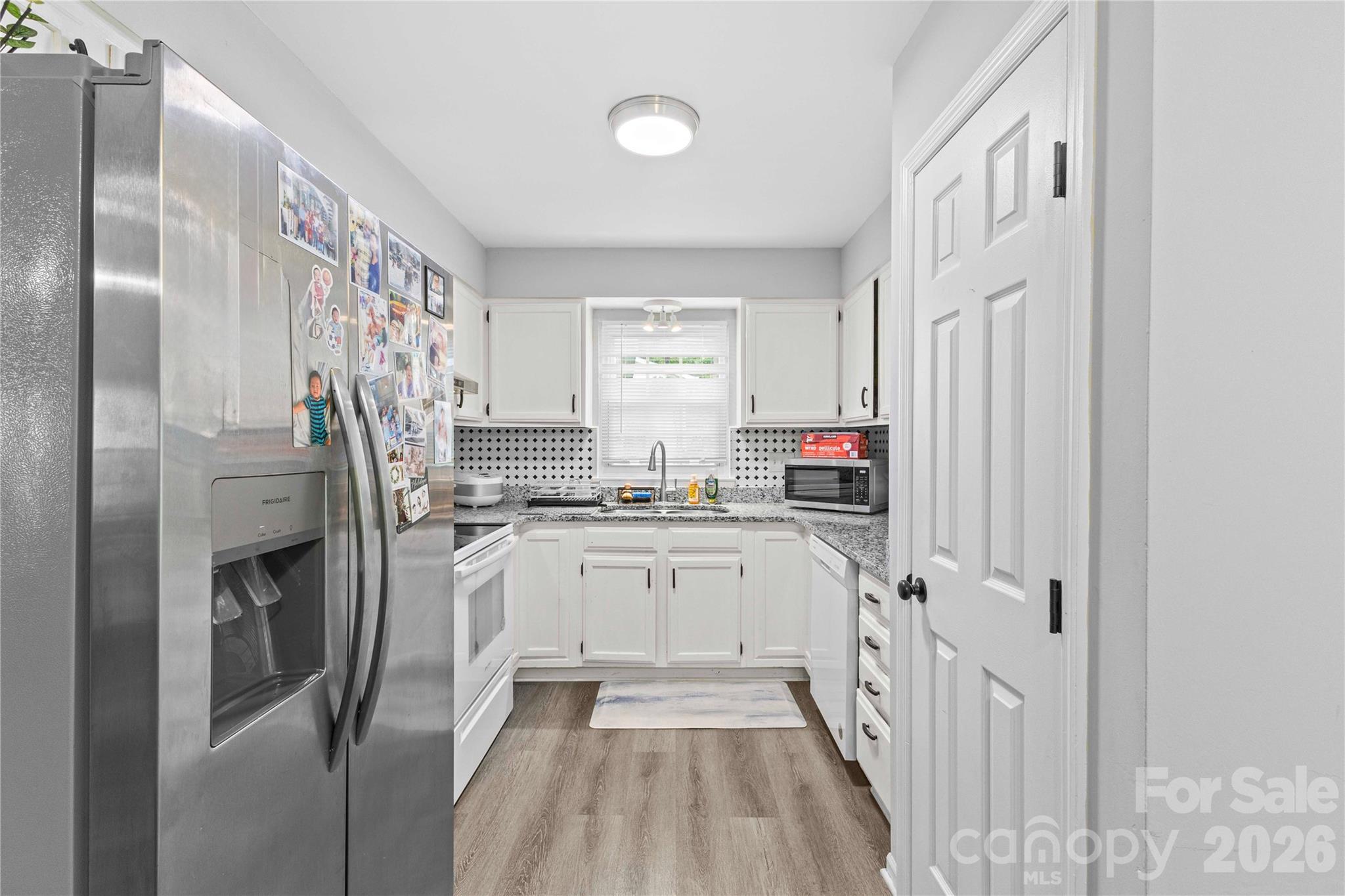 7130 Bluff Wood Cove — Charlotte