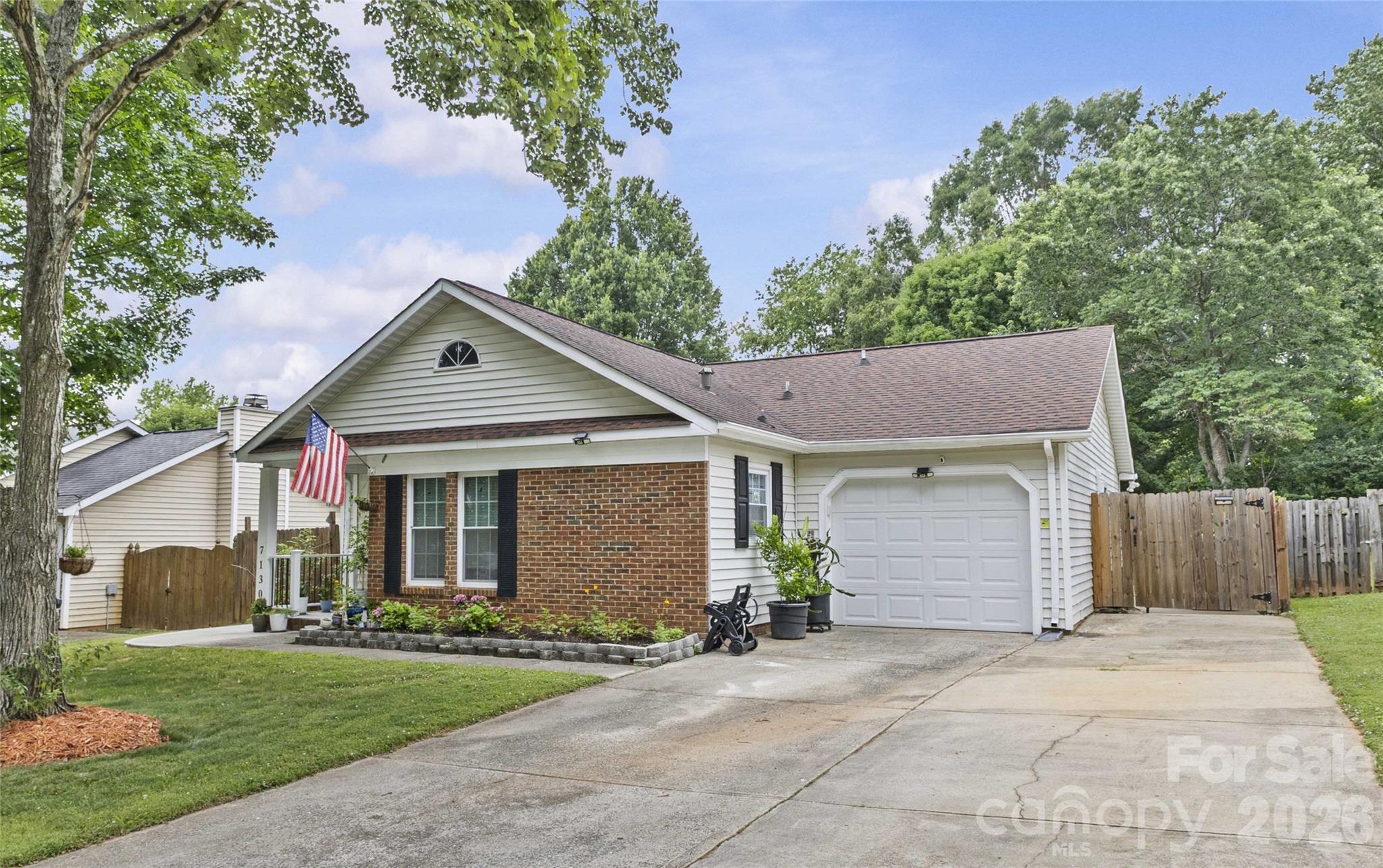 7130 Bluff Wood Cove — Charlotte