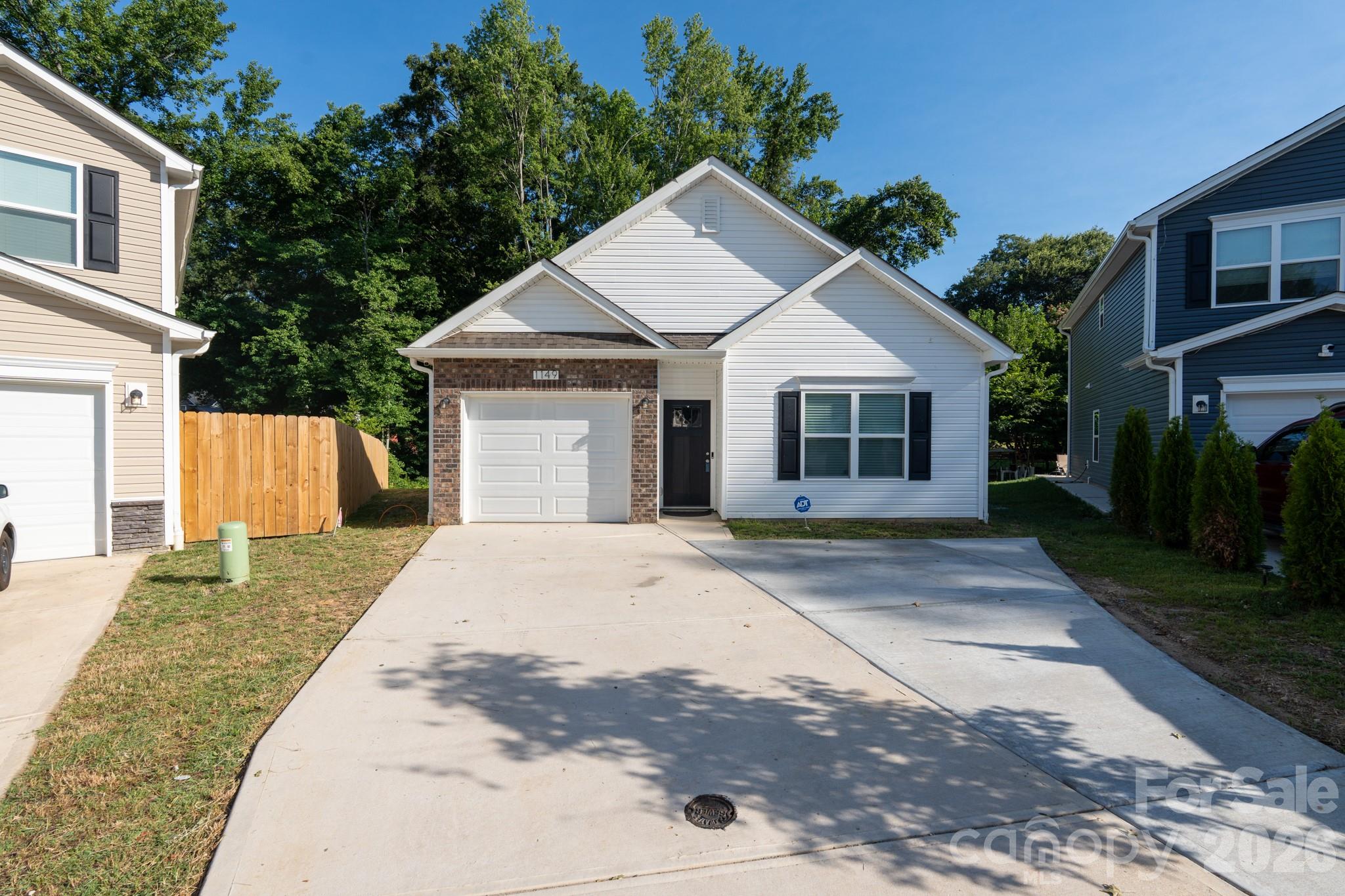 1149 Thayer Glen Court #7 — Charlotte