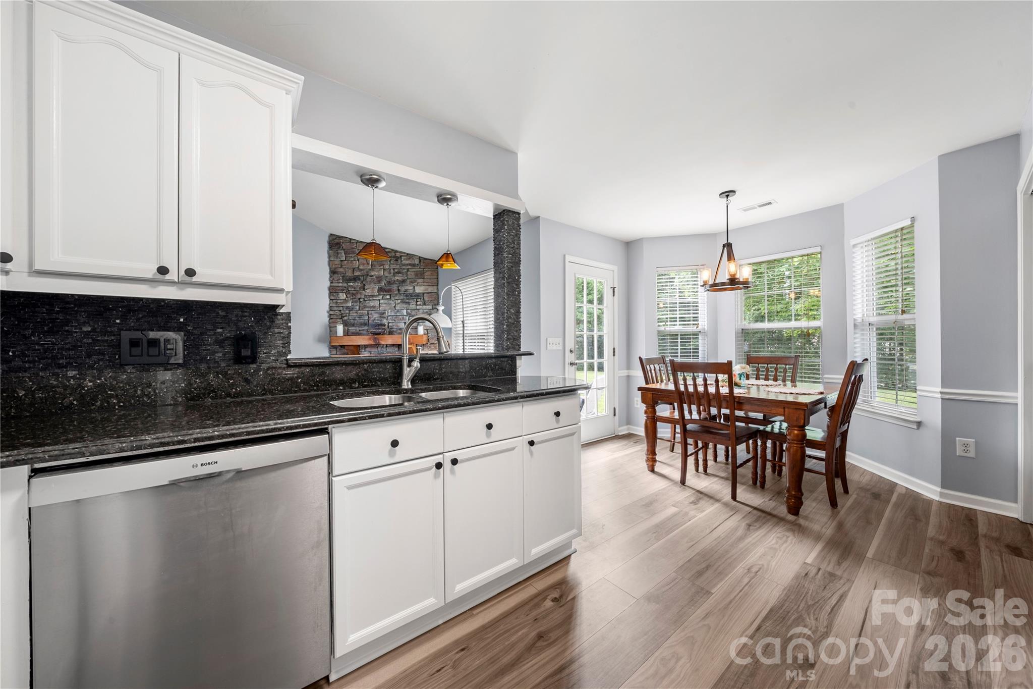 12716 Cumberland Crest Drive — Huntersville
