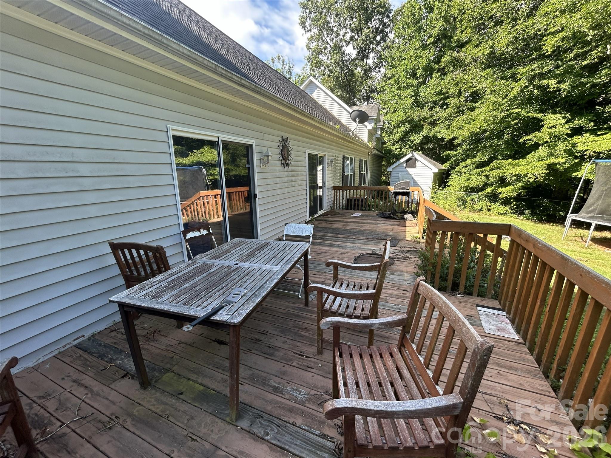 34 England Valley Road — Weaverville