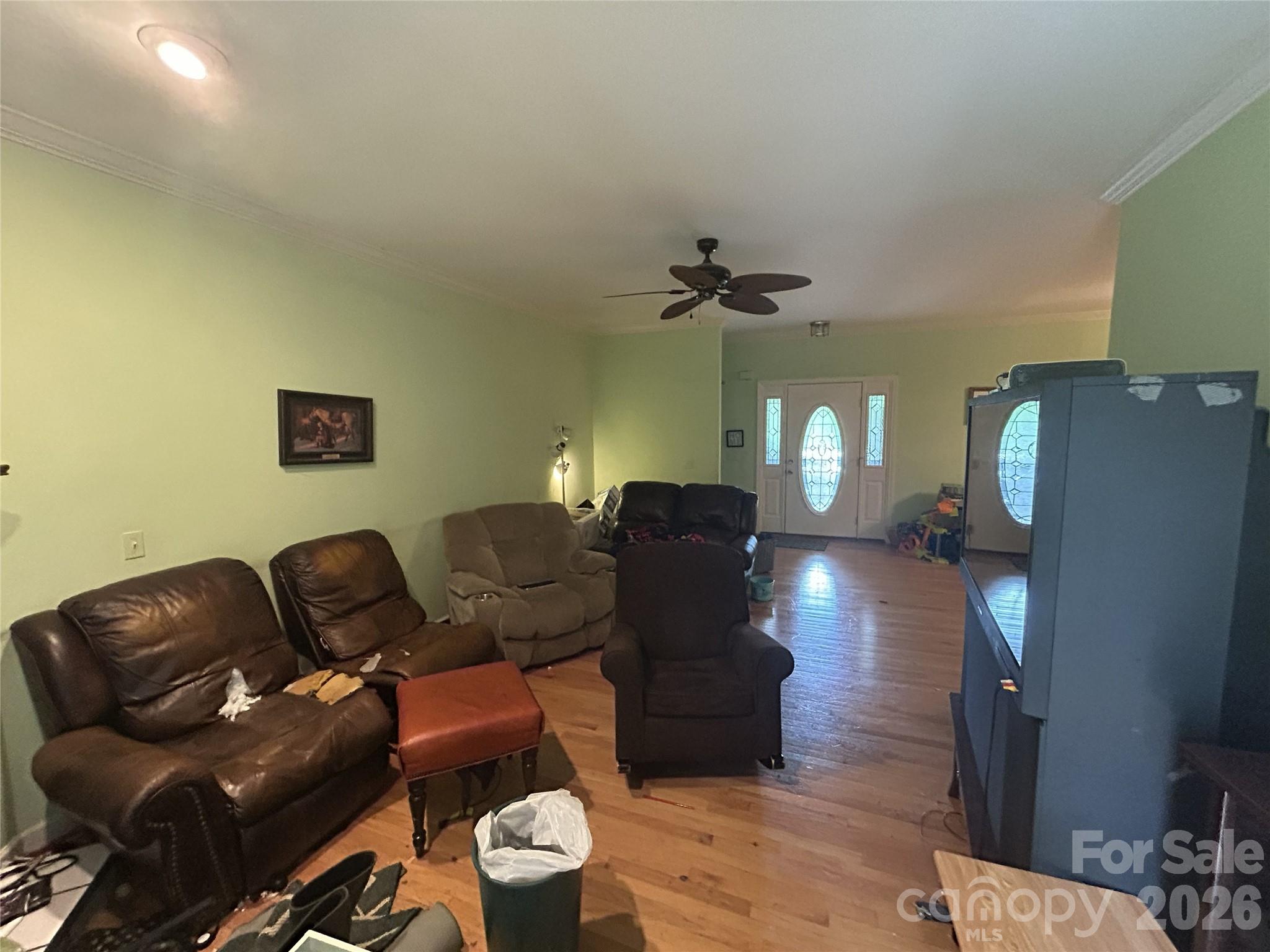 34 England Valley Road — Weaverville