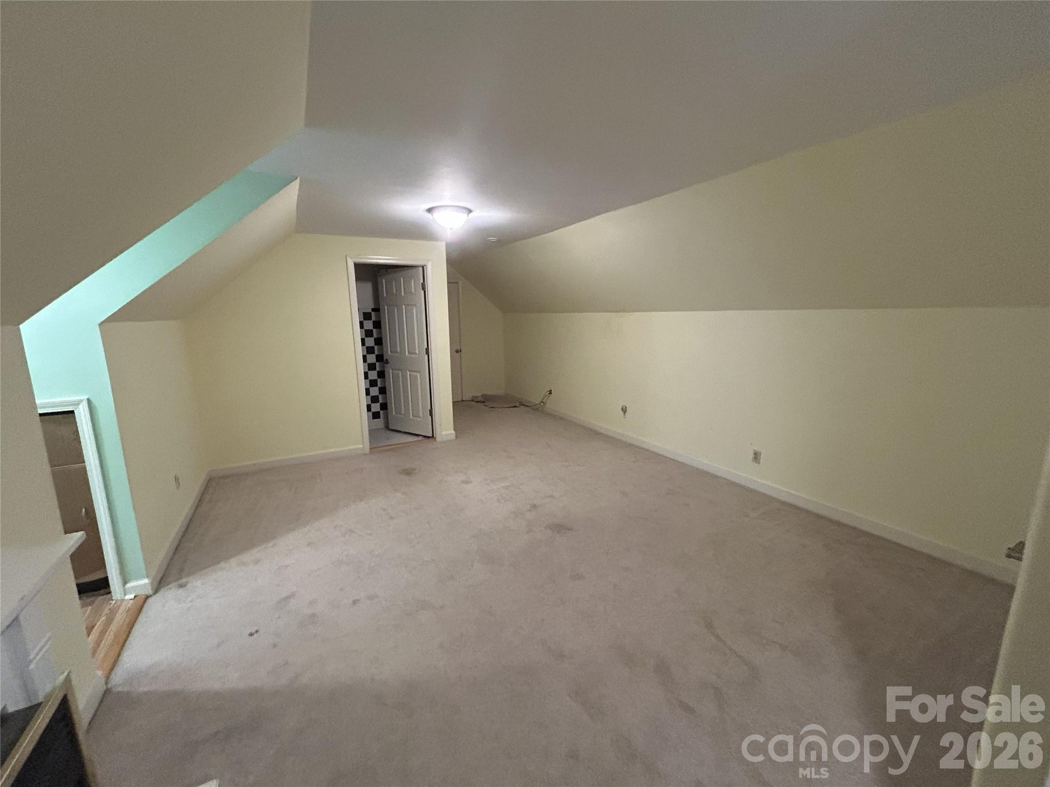 34 England Valley Road — Weaverville