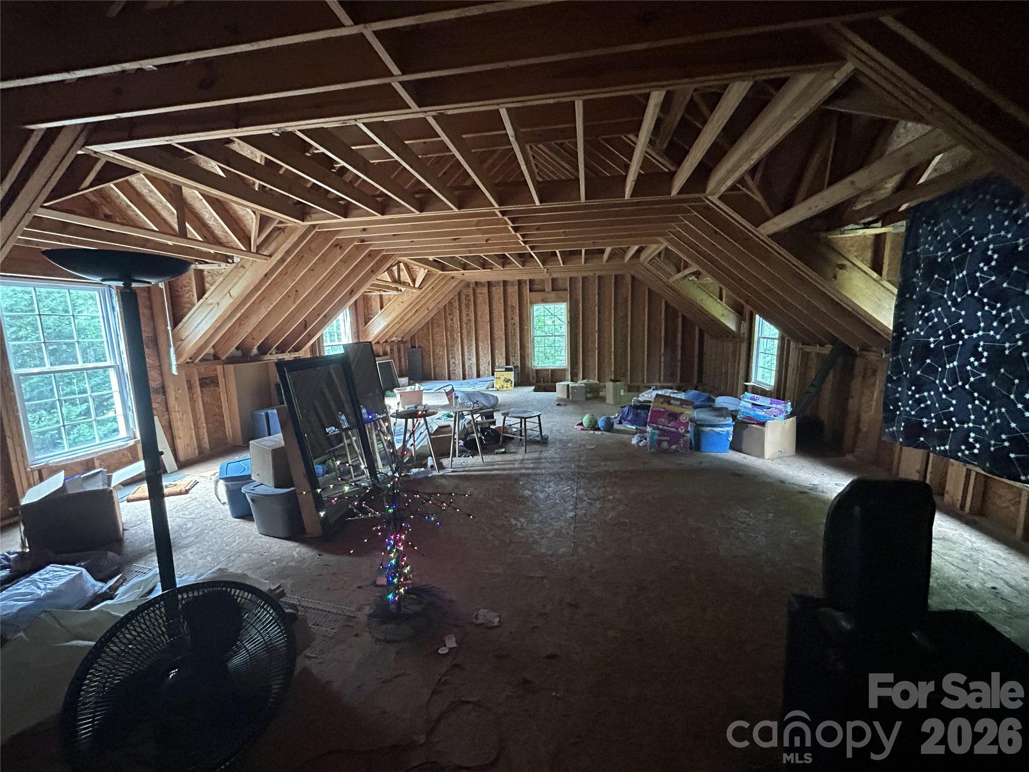 34 England Valley Road — Weaverville