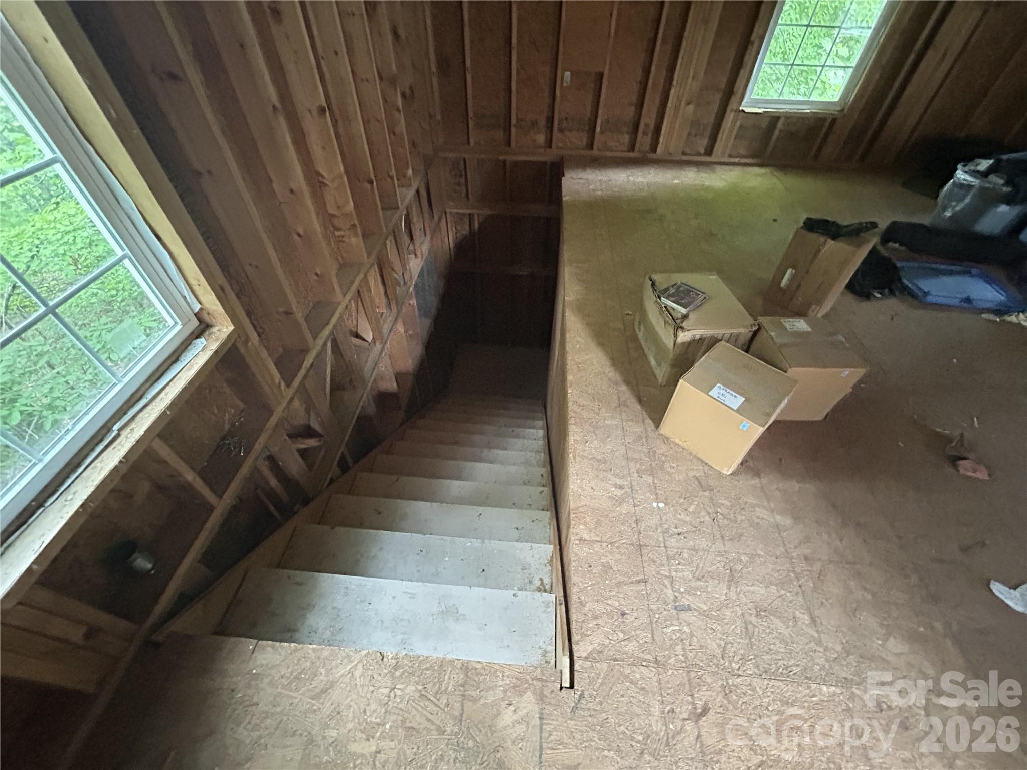 34 England Valley Road — Weaverville